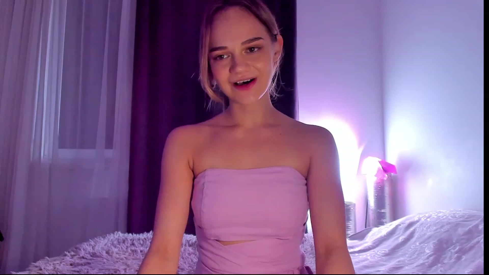 Gallery image thumbnail from ValentinaGirl's myfreecams stream on, 09/28/2023, 18:03 image 18 of 20