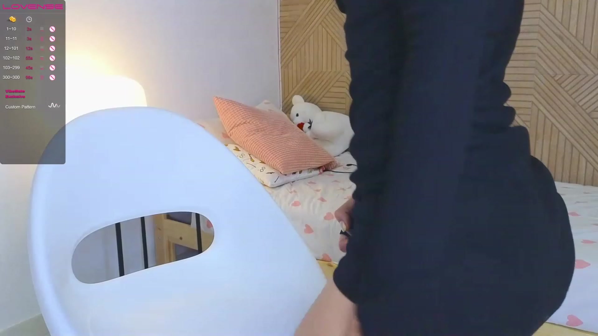 Gallery image thumbnail from ValentinaOxo's myfreecams stream on, 04/28/2023, 15:20 image 3 of 20