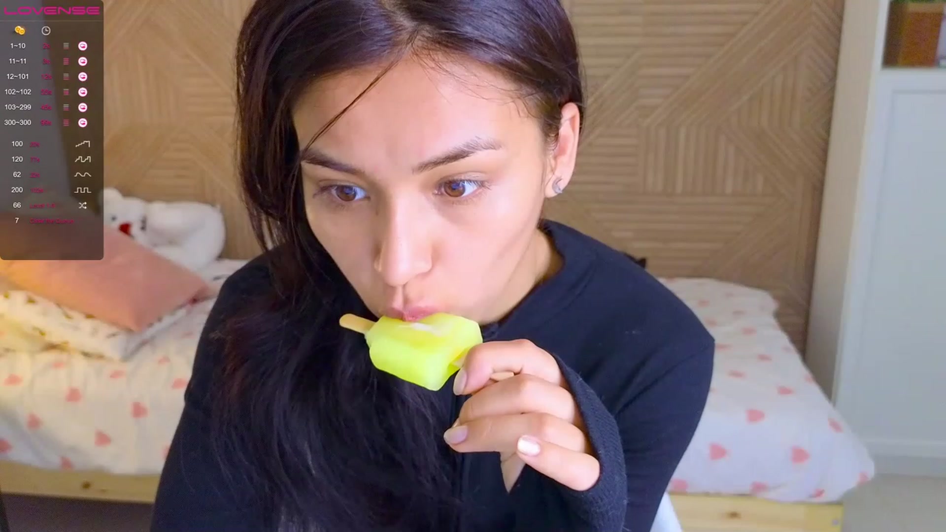Gallery image thumbnail from ValentinaOxo's myfreecams stream on, 04/28/2023, 16:06 image 10 of 20
