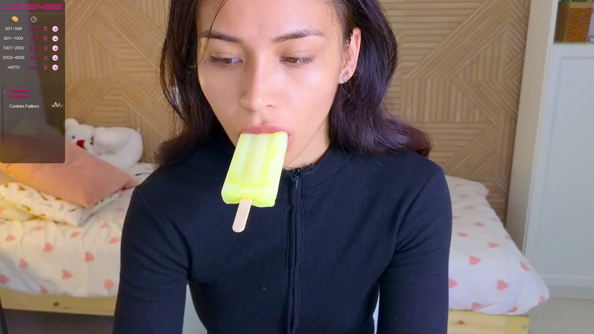 Gallery image thumbnail from ValentinaOxo's myfreecams stream on, 04/28/2023, 16:06 image 5 of 20
