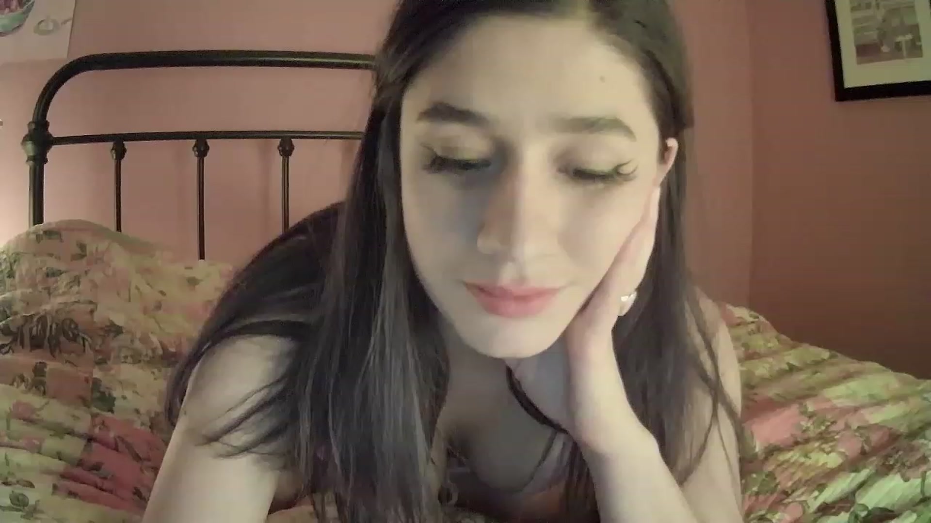 Gallery image thumbnail from ValentinaX4's myfreecams stream on, 02/25/2023, 12:44 image 1 of 20