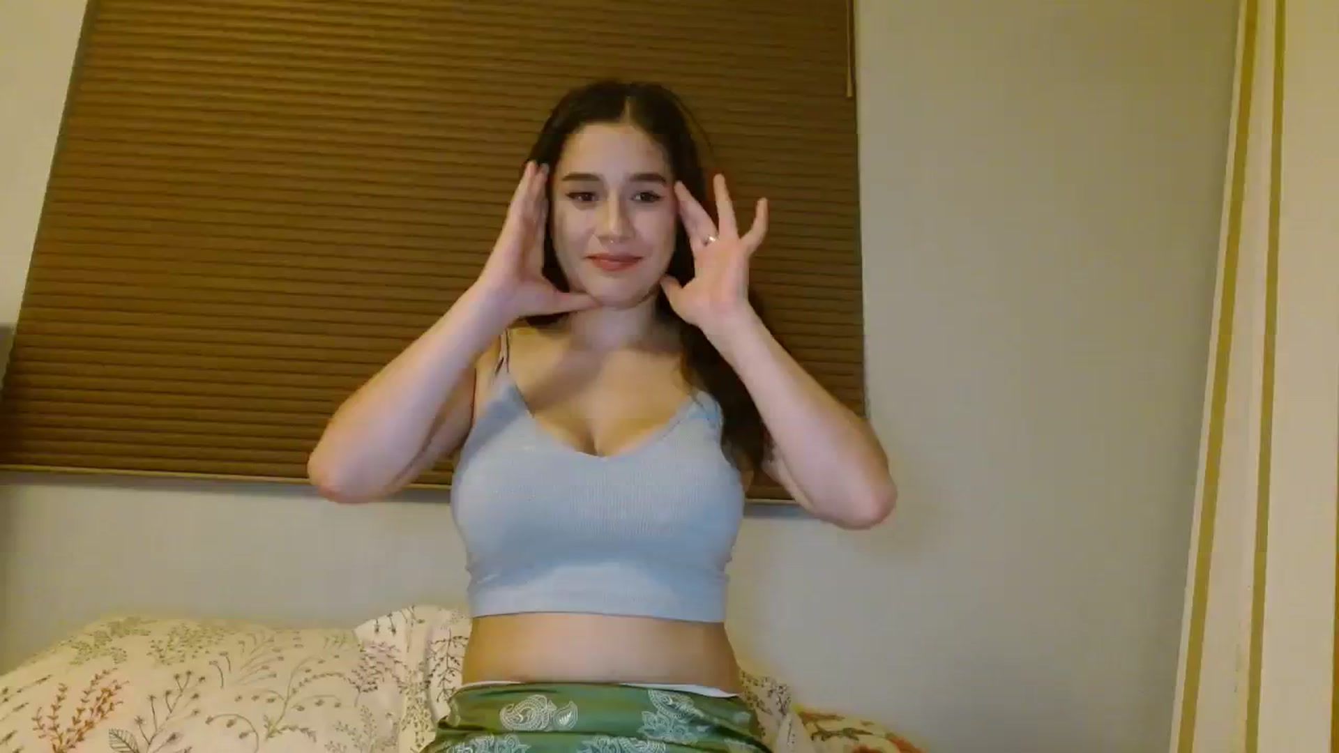 Gallery image thumbnail from ValentinaX4's myfreecams stream on, 10/05/2023, 04:54 image 4 of 20