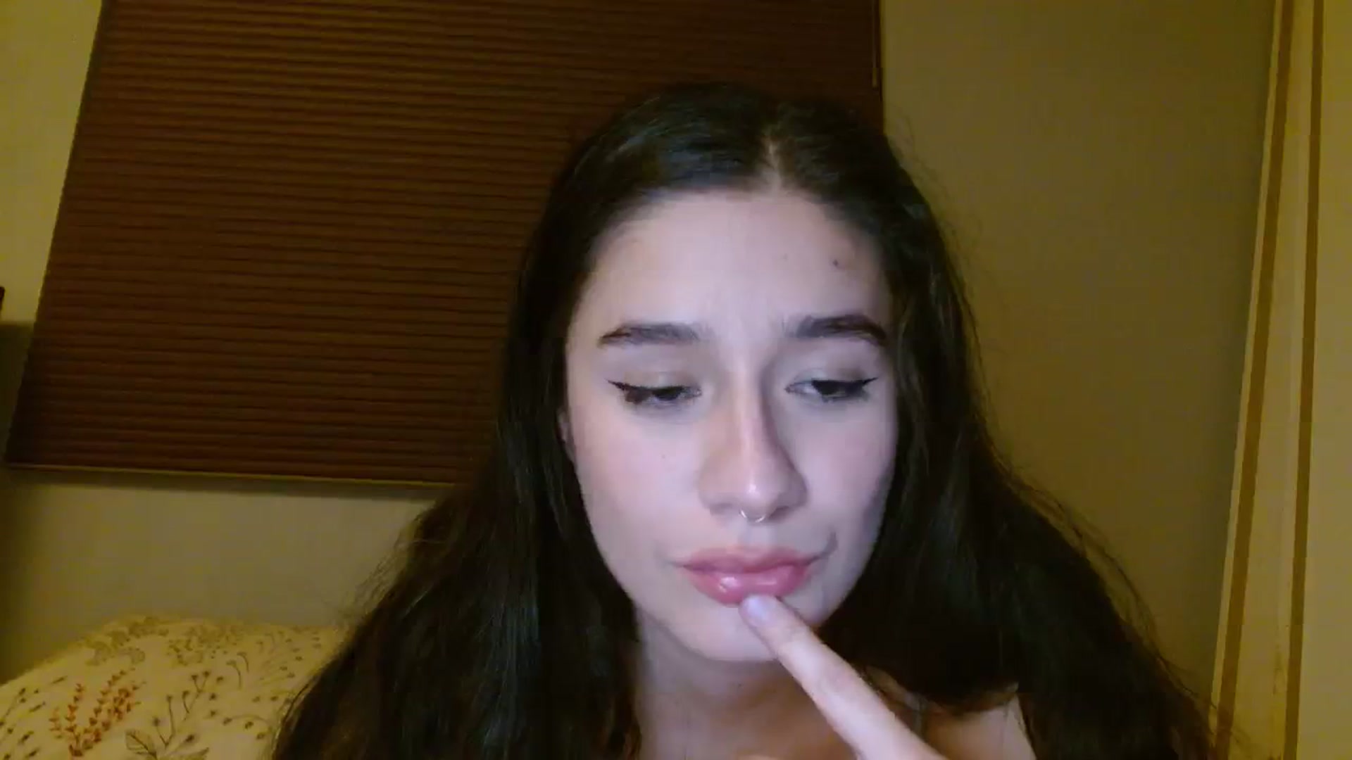 Gallery image thumbnail from ValentinaX4's myfreecams stream on, 10/05/2023, 04:54 image 14 of 20