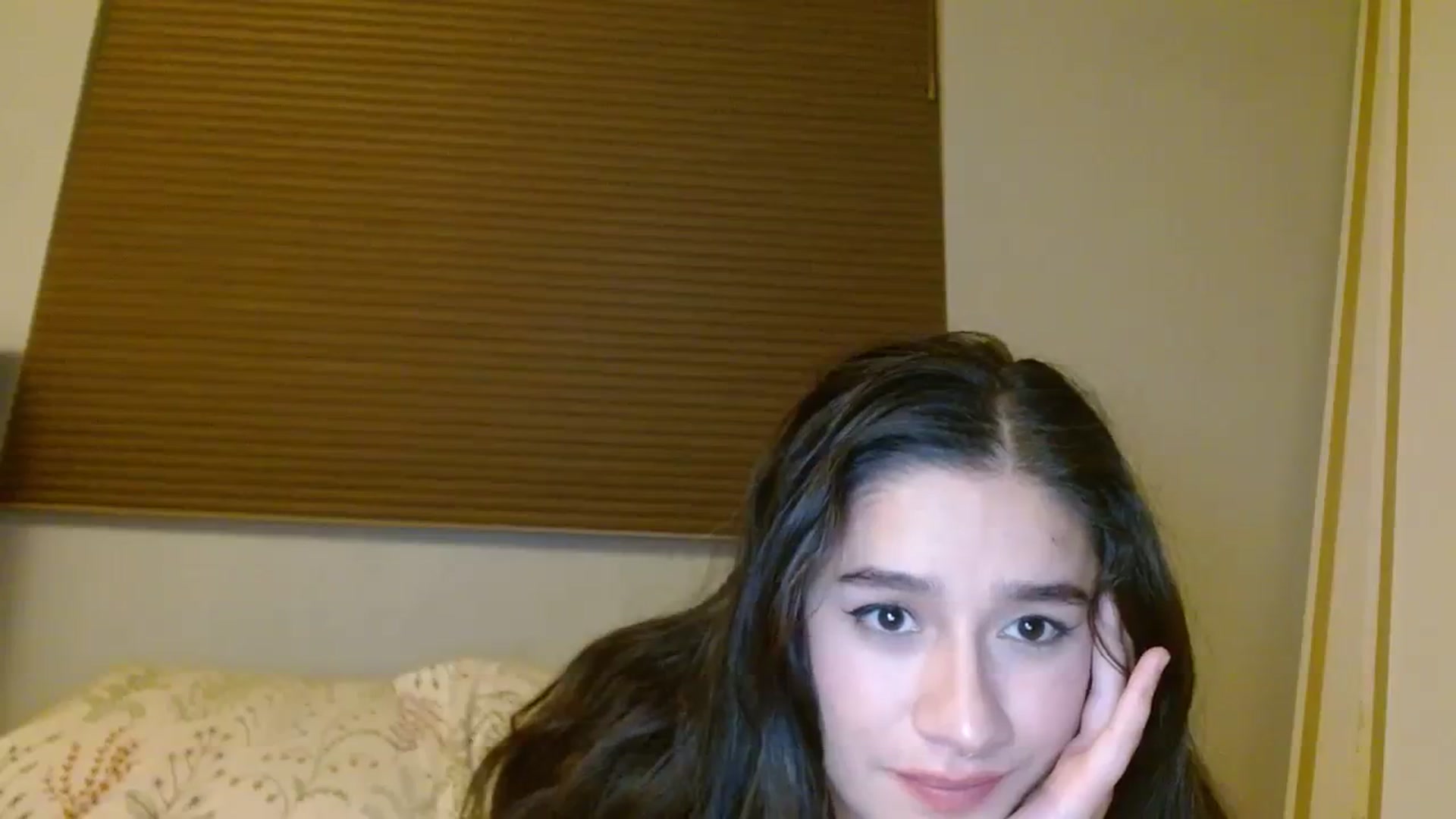 Gallery image thumbnail from ValentinaX4's myfreecams stream on, 10/05/2023, 04:54 image 20 of 20