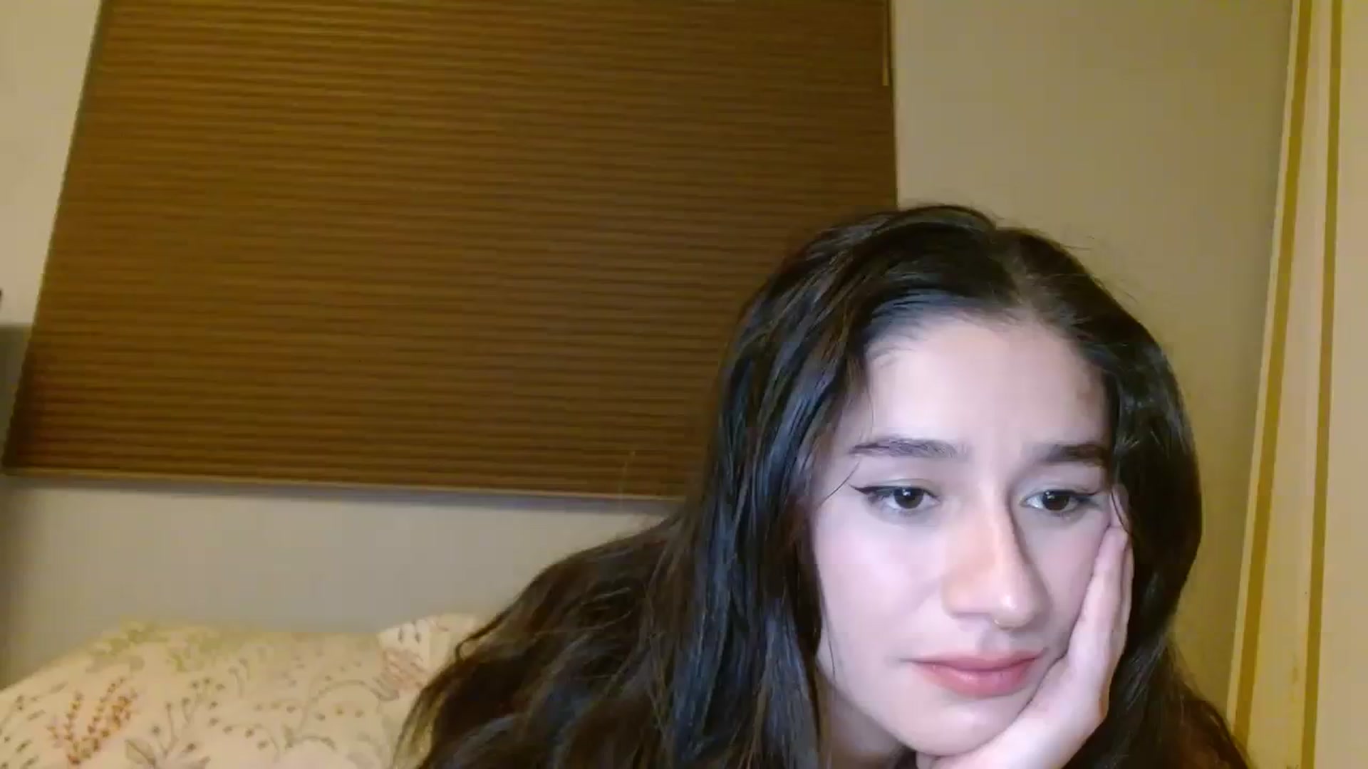 Gallery image thumbnail from ValentinaX4's myfreecams stream on, 10/05/2023, 04:54 image 19 of 20