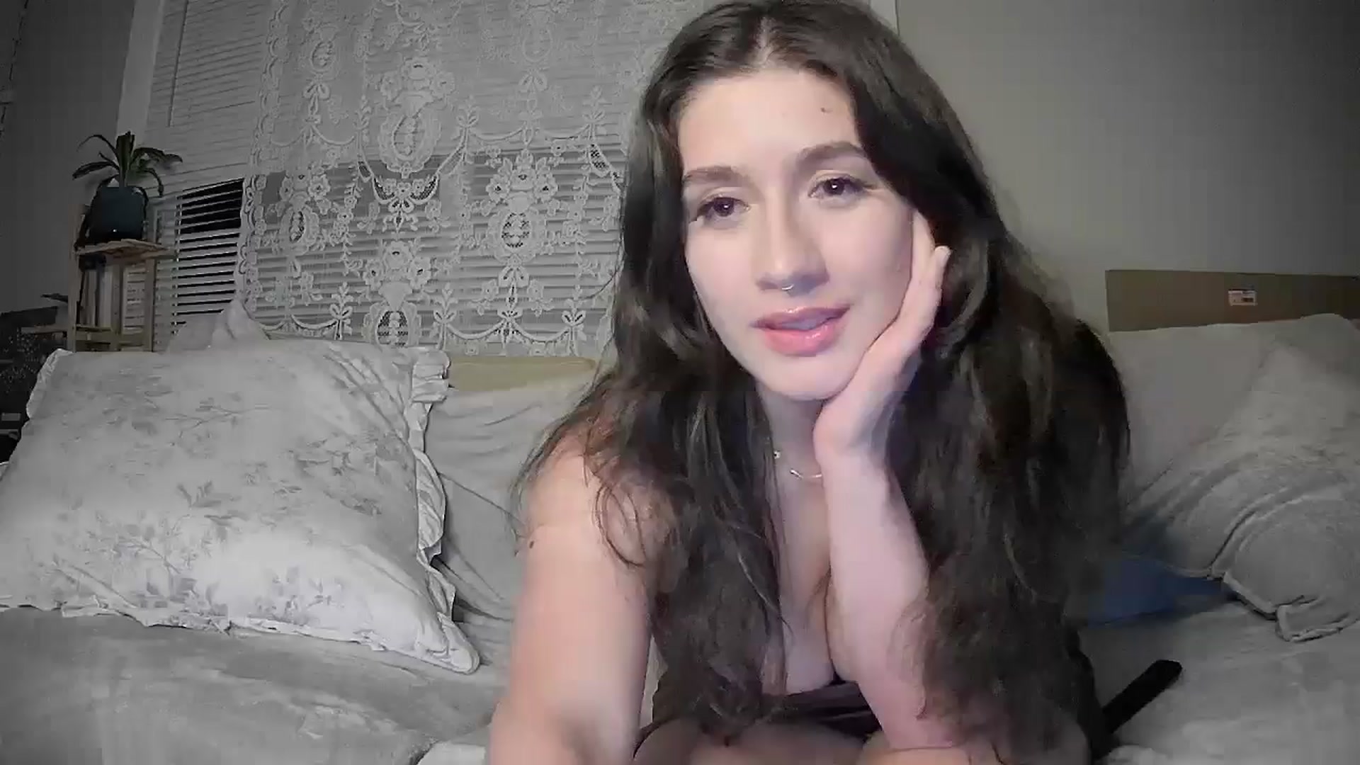Gallery image thumbnail from ValentinaX4's myfreecams stream on, 05/07/2025, 12:27 image 9 of 20