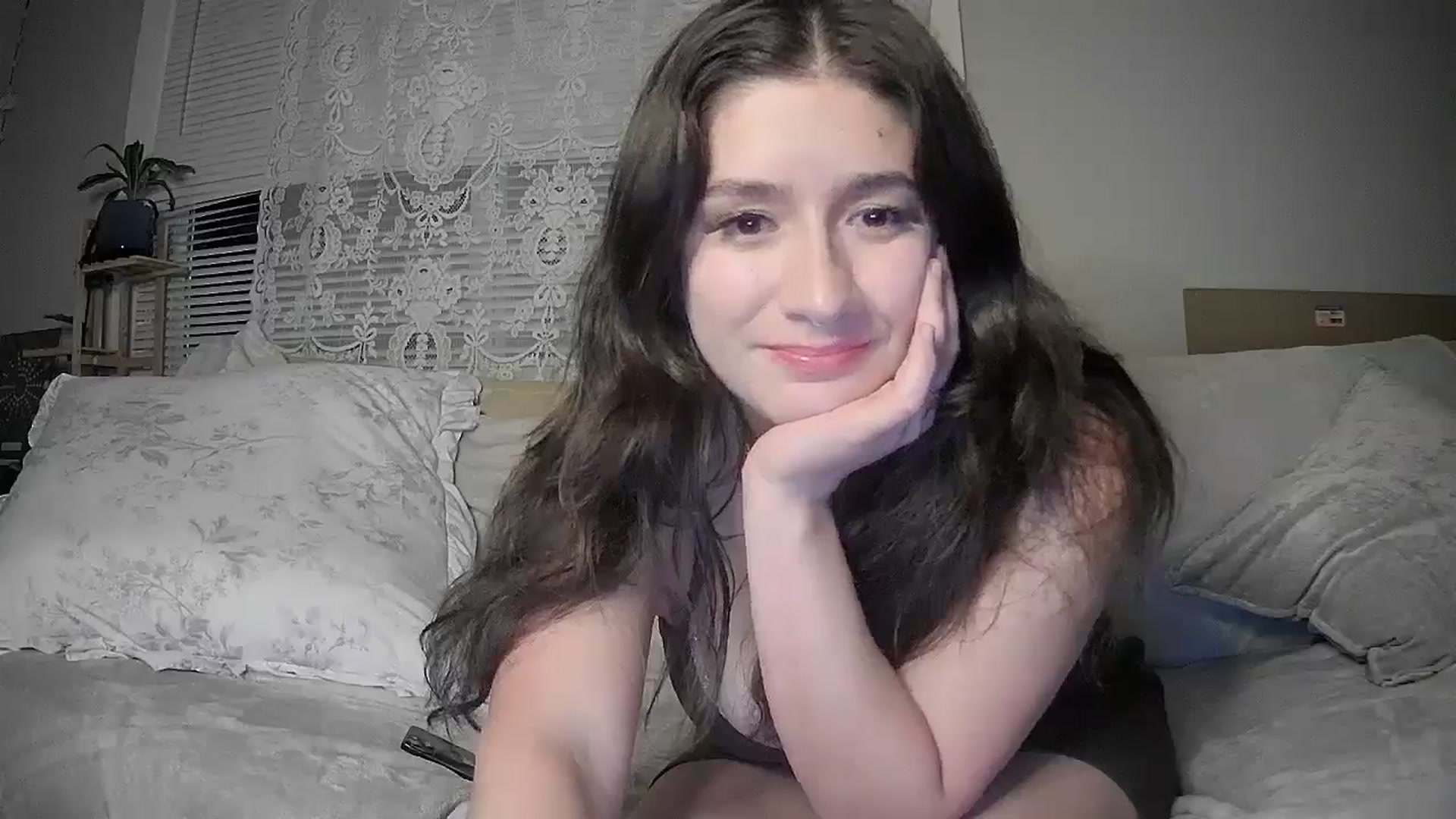 Gallery image thumbnail from ValentinaX4's myfreecams stream on, 05/07/2025, 12:27 image 8 of 20