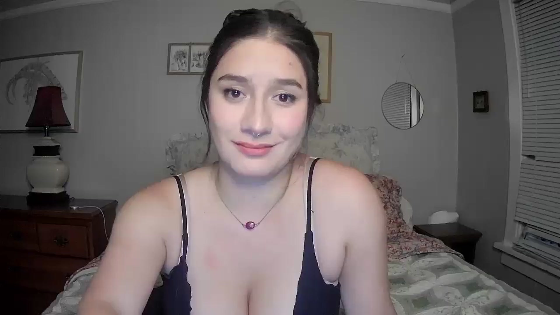 Gallery image thumbnail from ValentinaX4's myfreecams stream on, 06/04/2025, 08:39 image 10 of 20