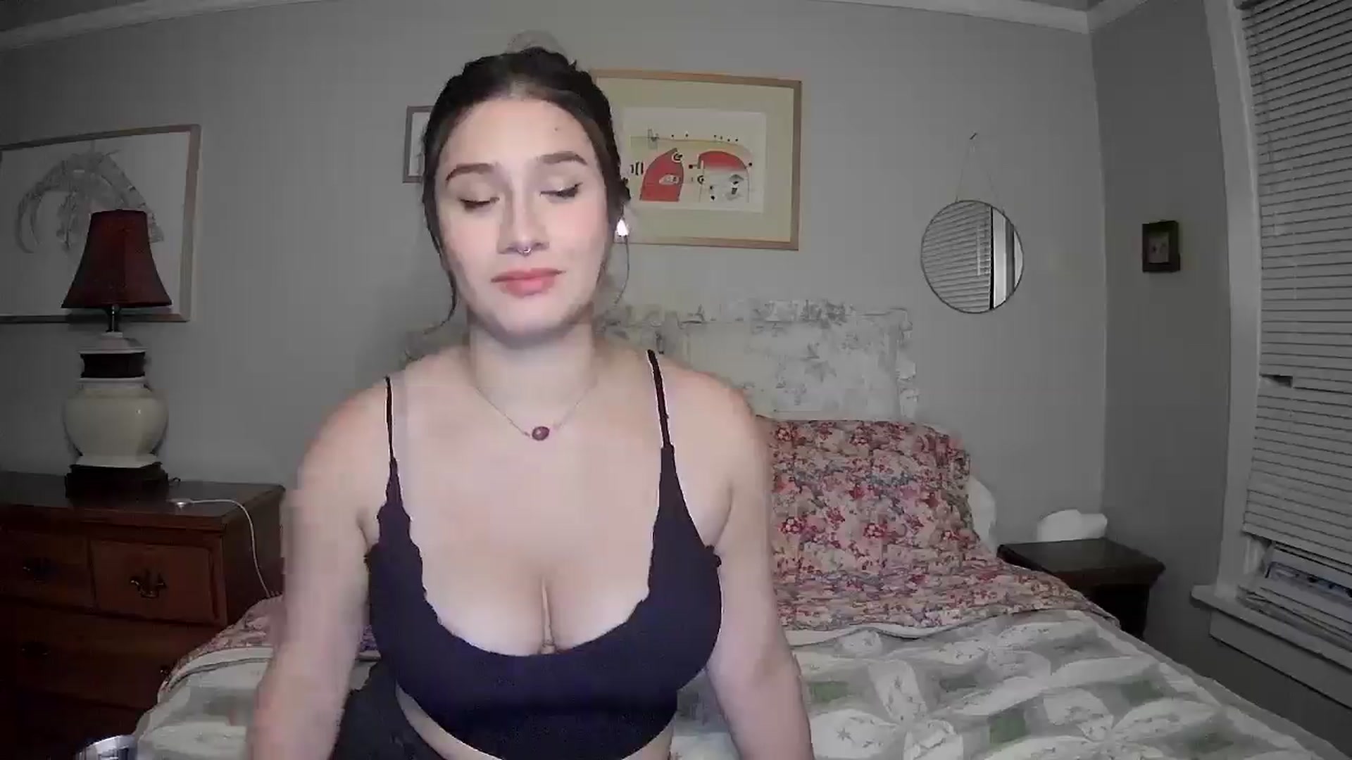 Gallery image thumbnail from ValentinaX4's myfreecams stream on, 06/04/2025, 08:39 image 2 of 20