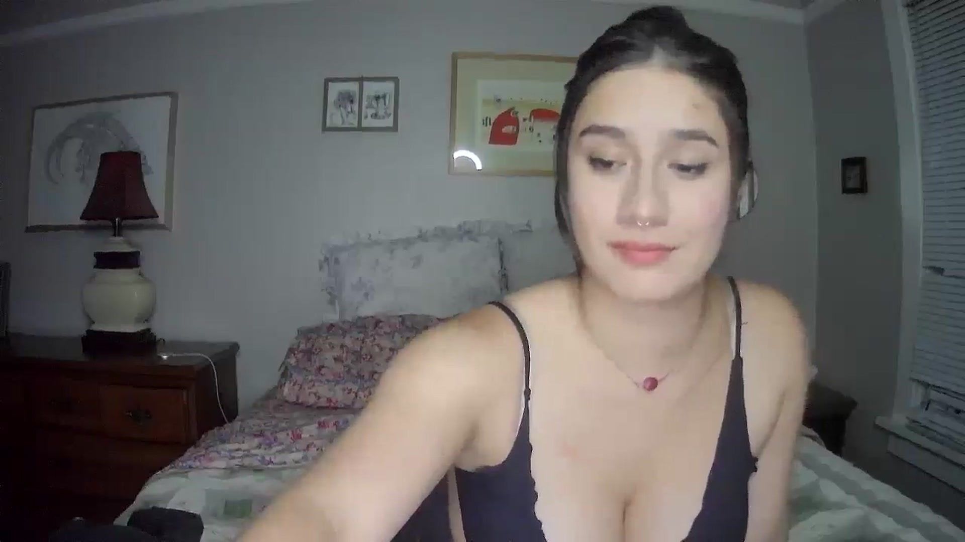 Gallery image thumbnail from ValentinaX4's myfreecams stream on, 06/04/2025, 09:46 image 6 of 20