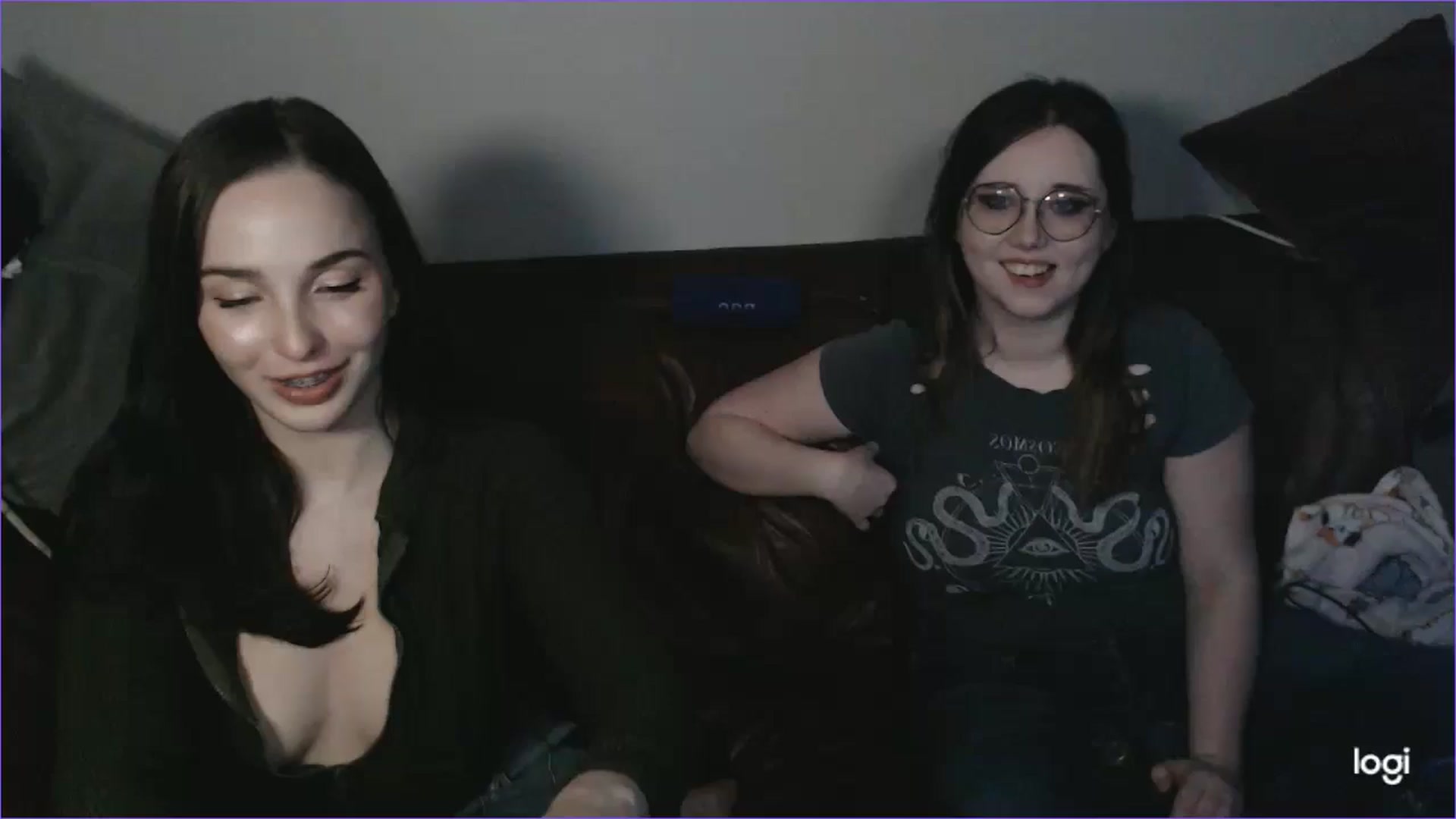 Gallery image thumbnail from ValentineR's myfreecams stream on, 04/09/2026, 14:04 image 7 of 20