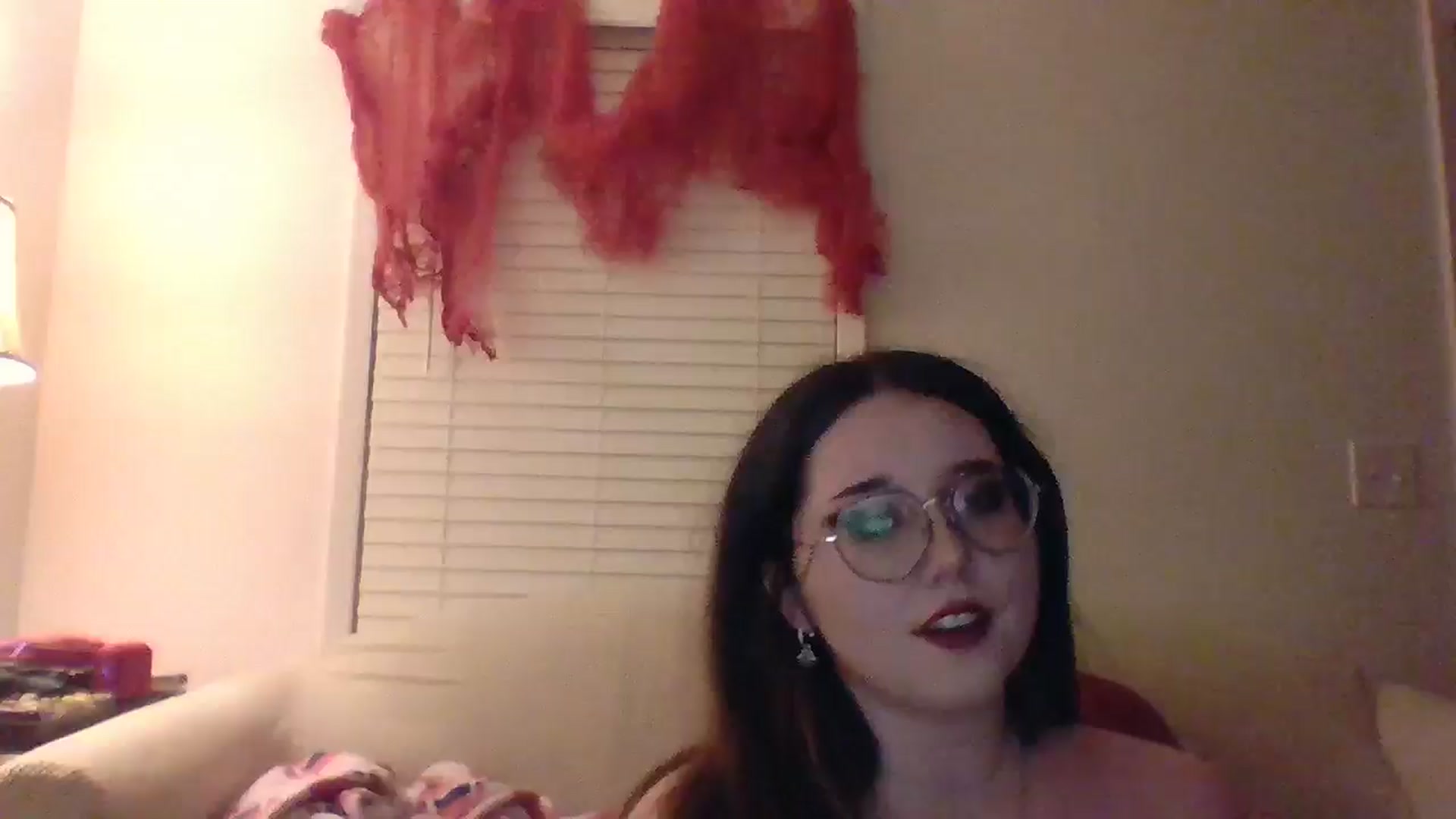 Gallery image thumbnail from ValentineR's myfreecams stream on, 04/15/2026, 04:06 image 5 of 20