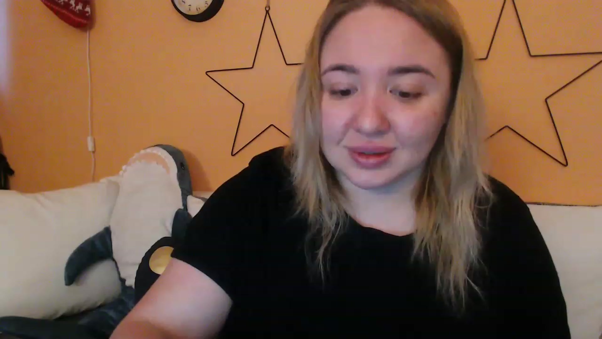 Gallery image thumbnail from ValeriCutiexx's myfreecams stream on, 01/26/2023, 15:33 image 1 of 20