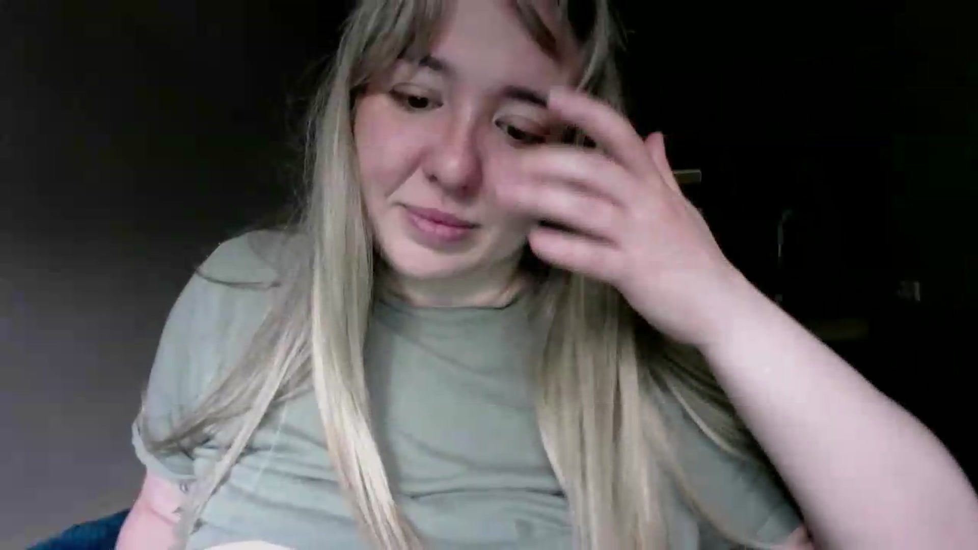 Gallery image thumbnail from ValeriCutiexx's myfreecams stream on, 06/15/2026, 15:40 image 7 of 20
