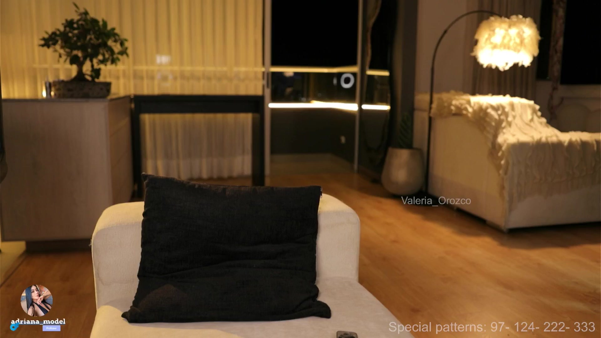 Gallery image thumbnail from Valeria_o's myfreecams stream on, 07/12/2025, 06:31 image 7 of 20