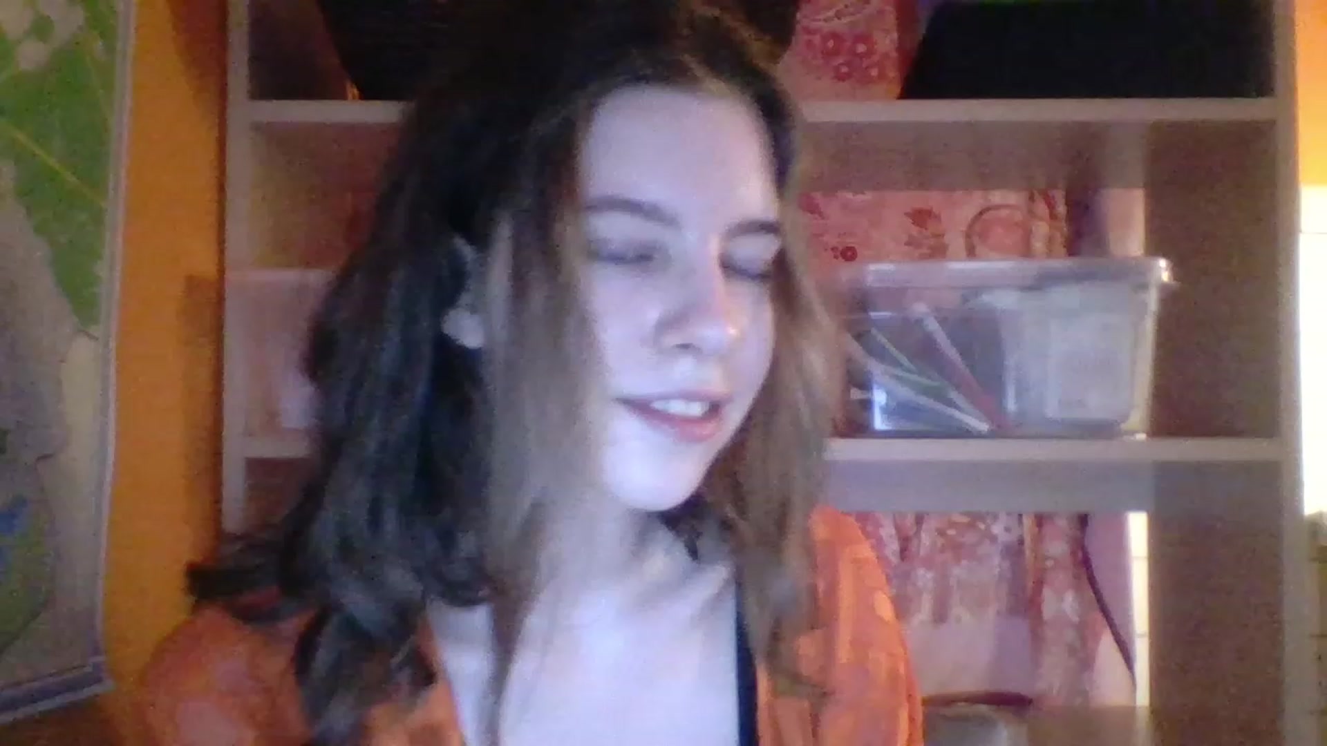 Gallery image thumbnail from Valeriana_'s myfreecams stream on, 08/03/2023, 17:46 image 19 of 20