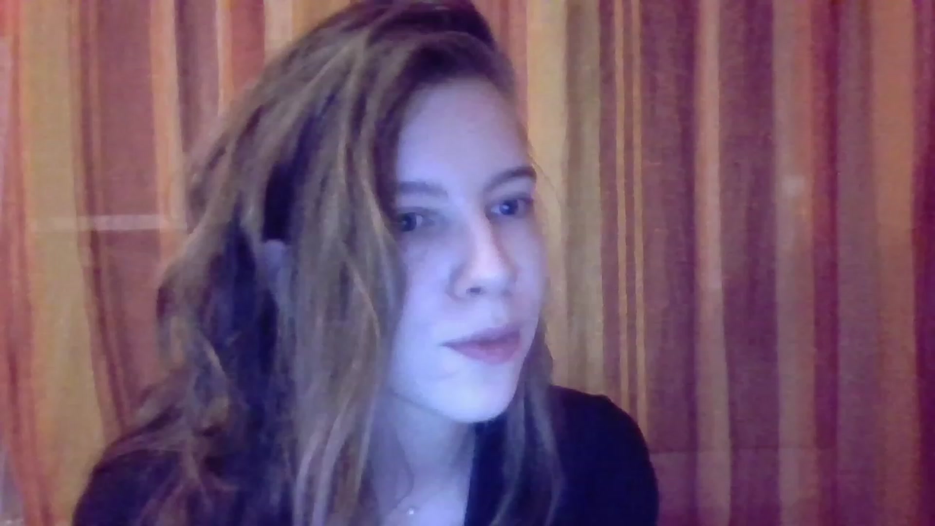 Gallery image thumbnail from Valeriana_'s myfreecams stream on, 08/13/2023, 22:31 image 1 of 20
