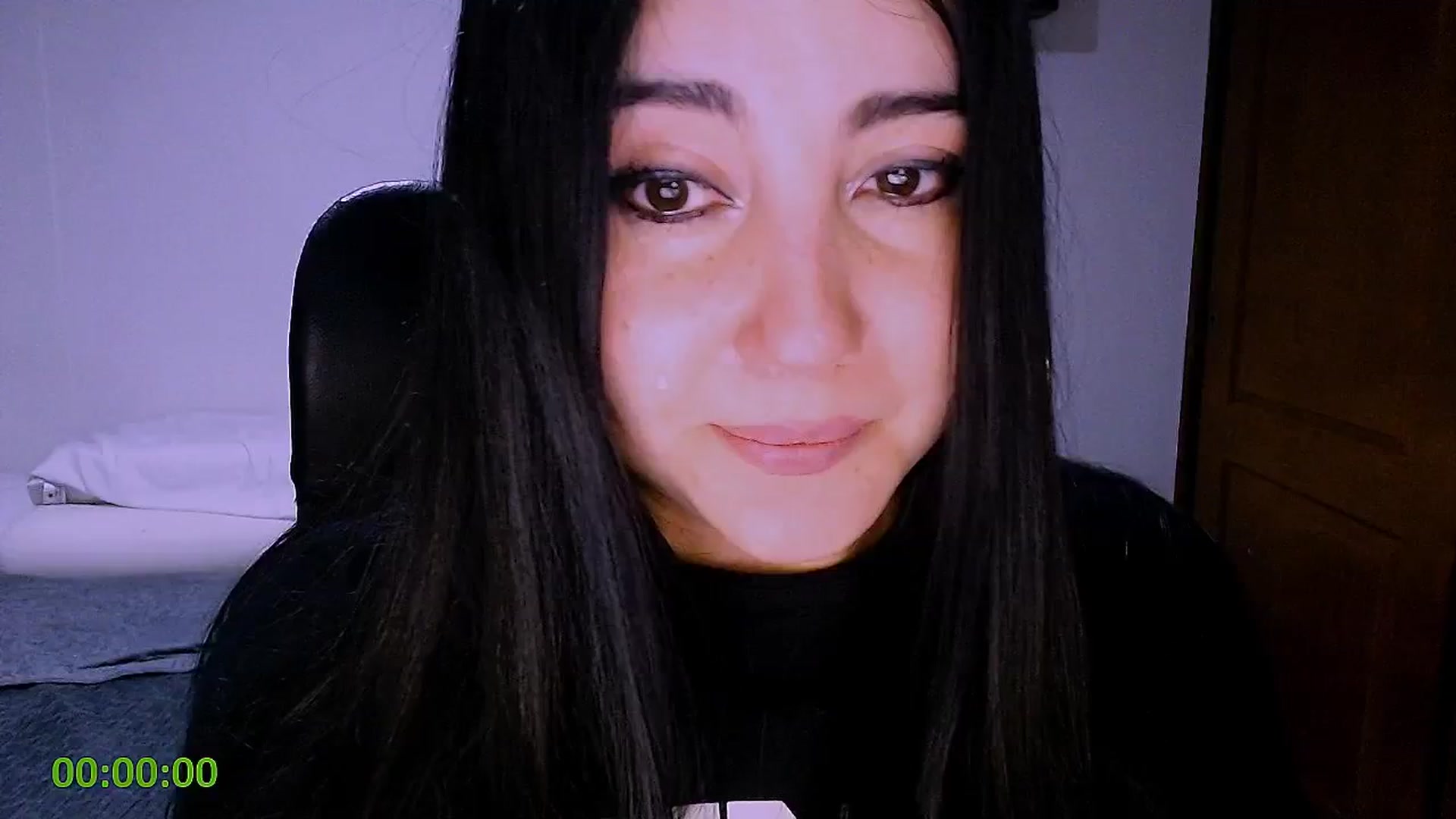 Gallery image thumbnail from Valeriatamayo's myfreecams stream on, 05/06/2025, 08:28 image 3 of 20