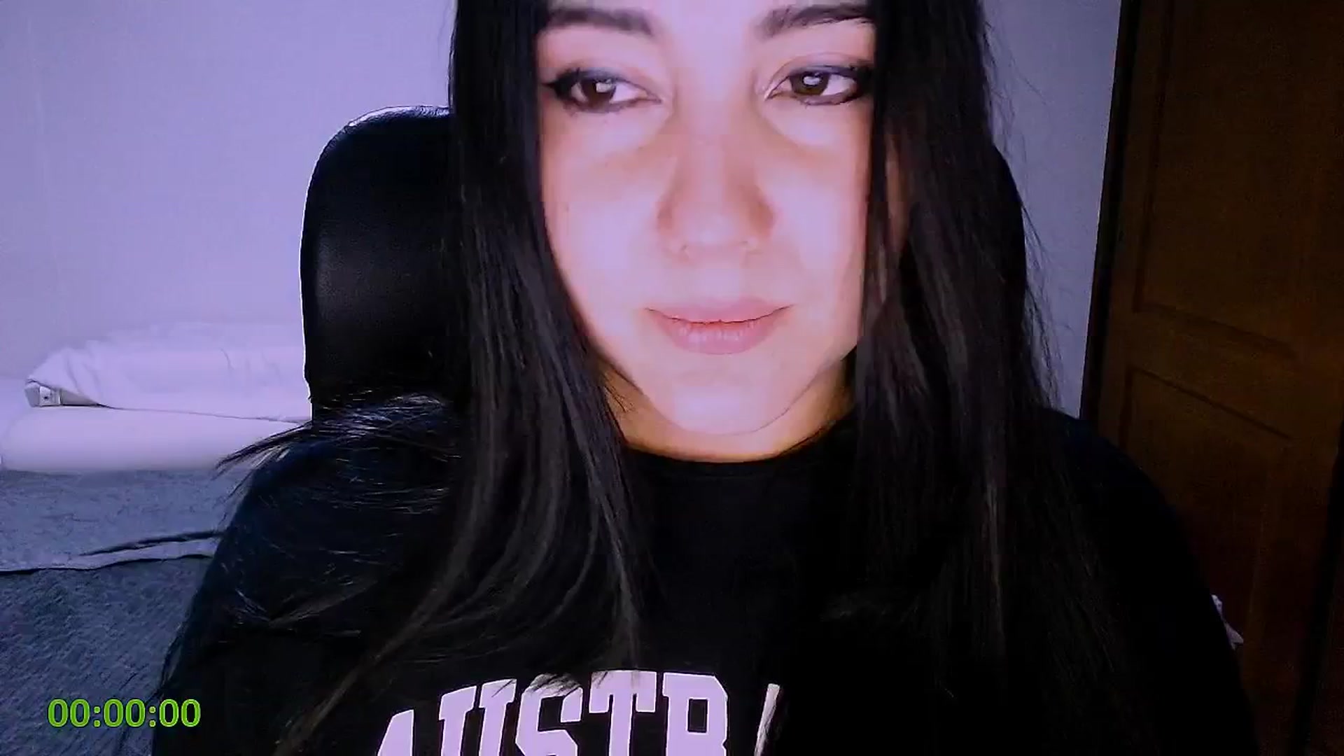 Gallery image thumbnail from Valeriatamayo's myfreecams stream on, 05/06/2025, 08:28 image 15 of 20