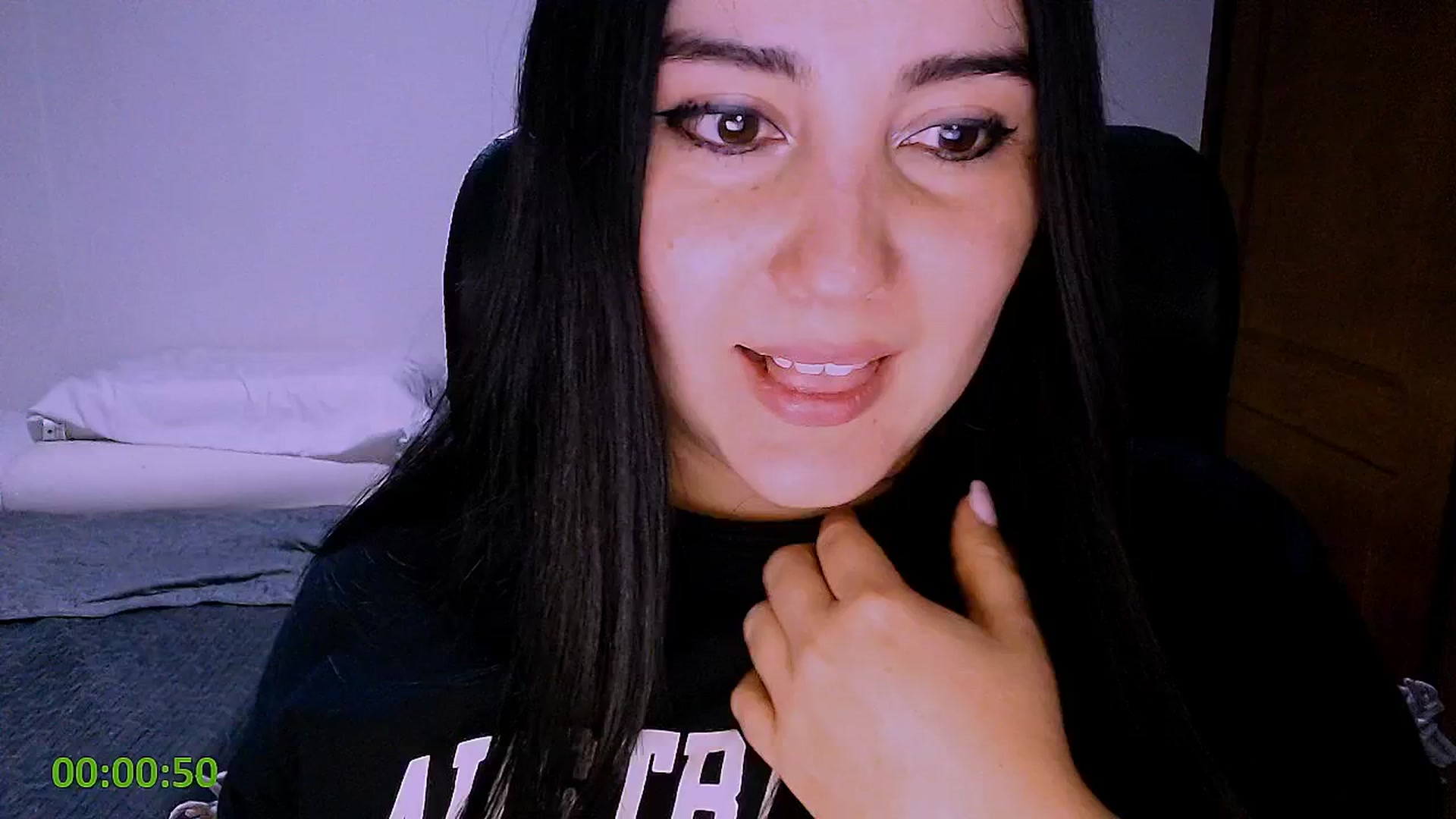Gallery image thumbnail from Valeriatamayo's myfreecams stream on, 05/06/2025, 08:28 image 20 of 20