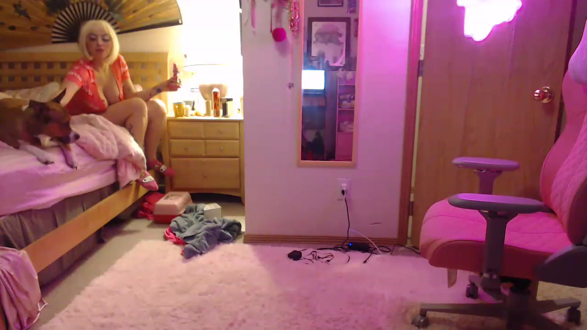 Gallery image thumbnail from ValerieTayler's myfreecams stream on, 12/09/2022, 05:47 image 14 of 20