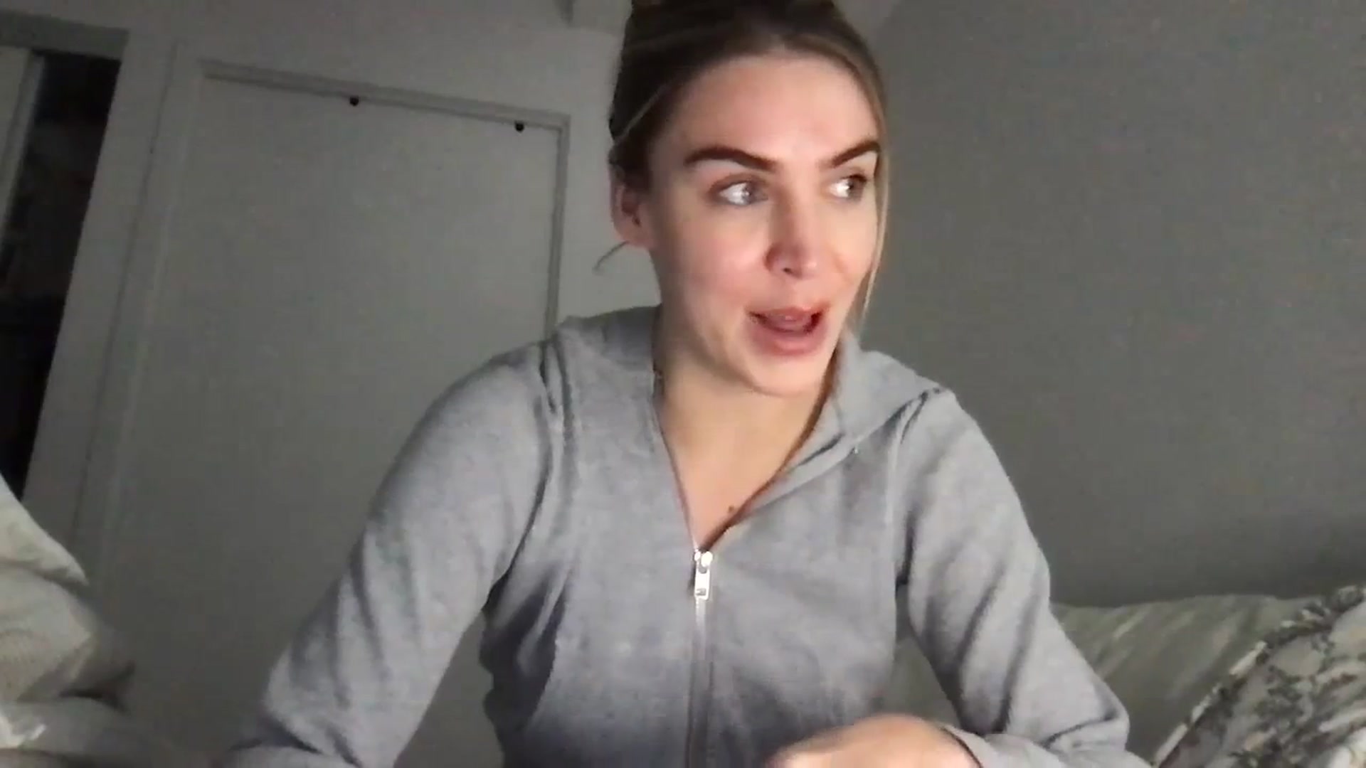 Gallery image thumbnail from Valerie_x0's myfreecams stream on, 01/23/2024, 04:35 image 6 of 20
