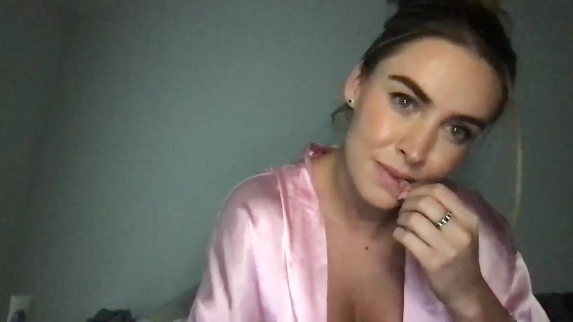 Gallery image thumbnail from Valerie_x0's myfreecams stream on, 01/25/2024, 24:59 image 17 of 20