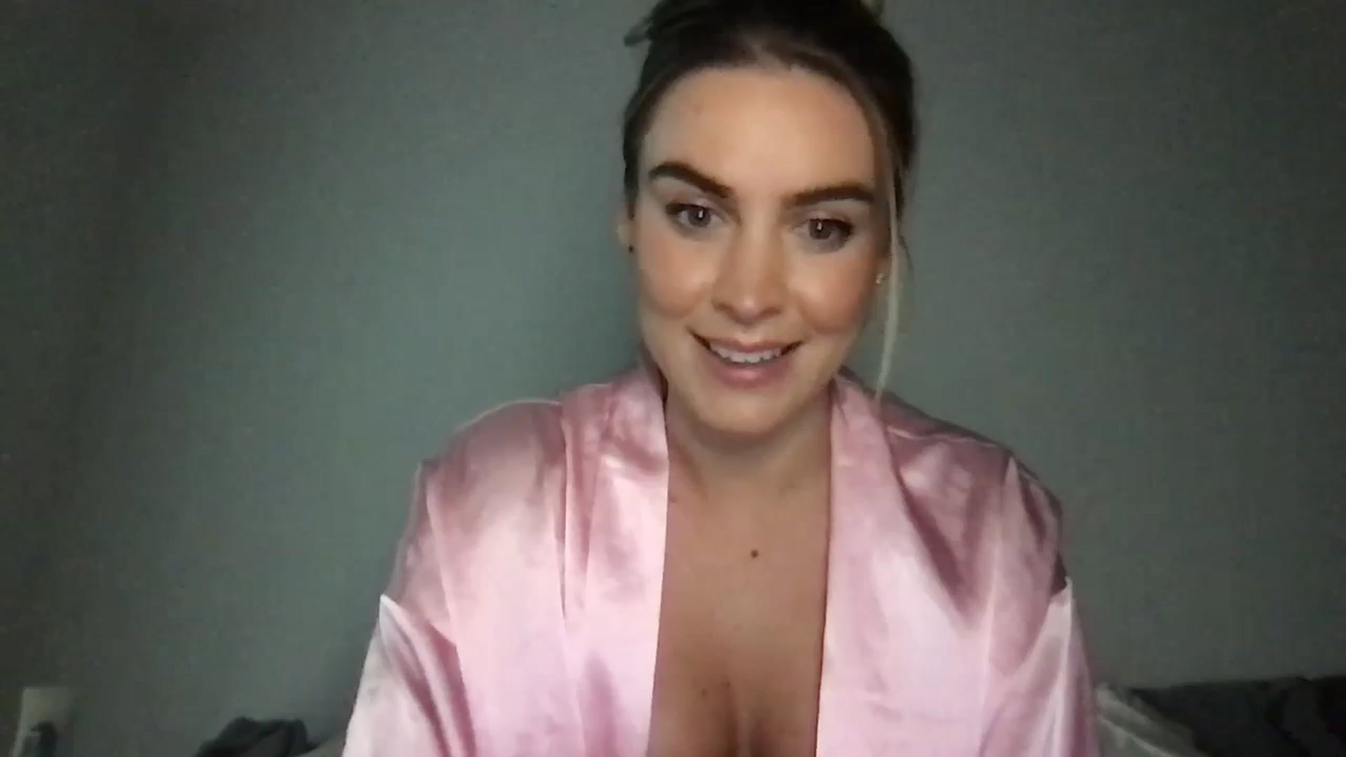 Gallery image thumbnail from Valerie_x0's myfreecams stream on, 01/25/2024, 24:59 image 11 of 20