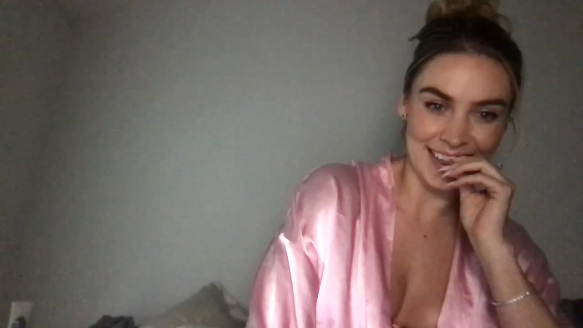 Gallery image thumbnail from Valerie_x0's myfreecams stream on, 01/25/2024, 24:59 image 15 of 20