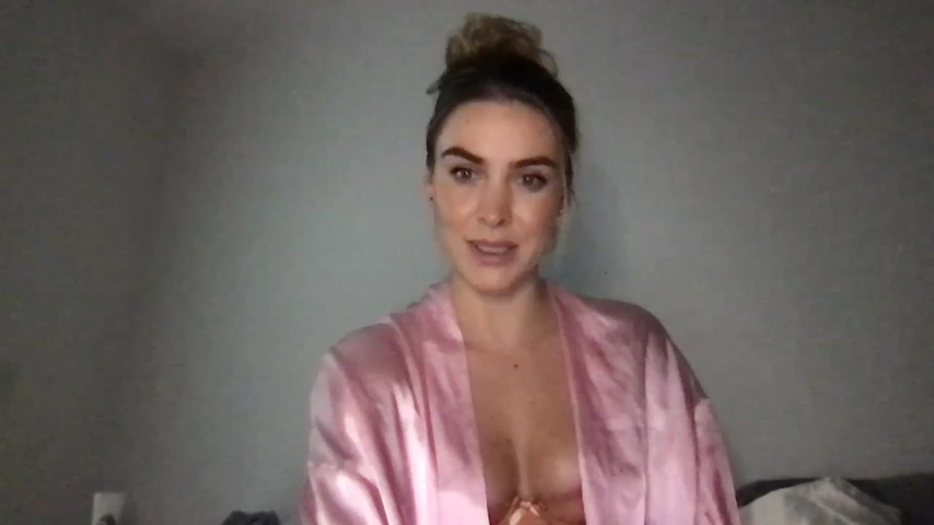 Gallery image thumbnail from Valerie_x0's myfreecams stream on, 01/25/2024, 24:59 image 19 of 20