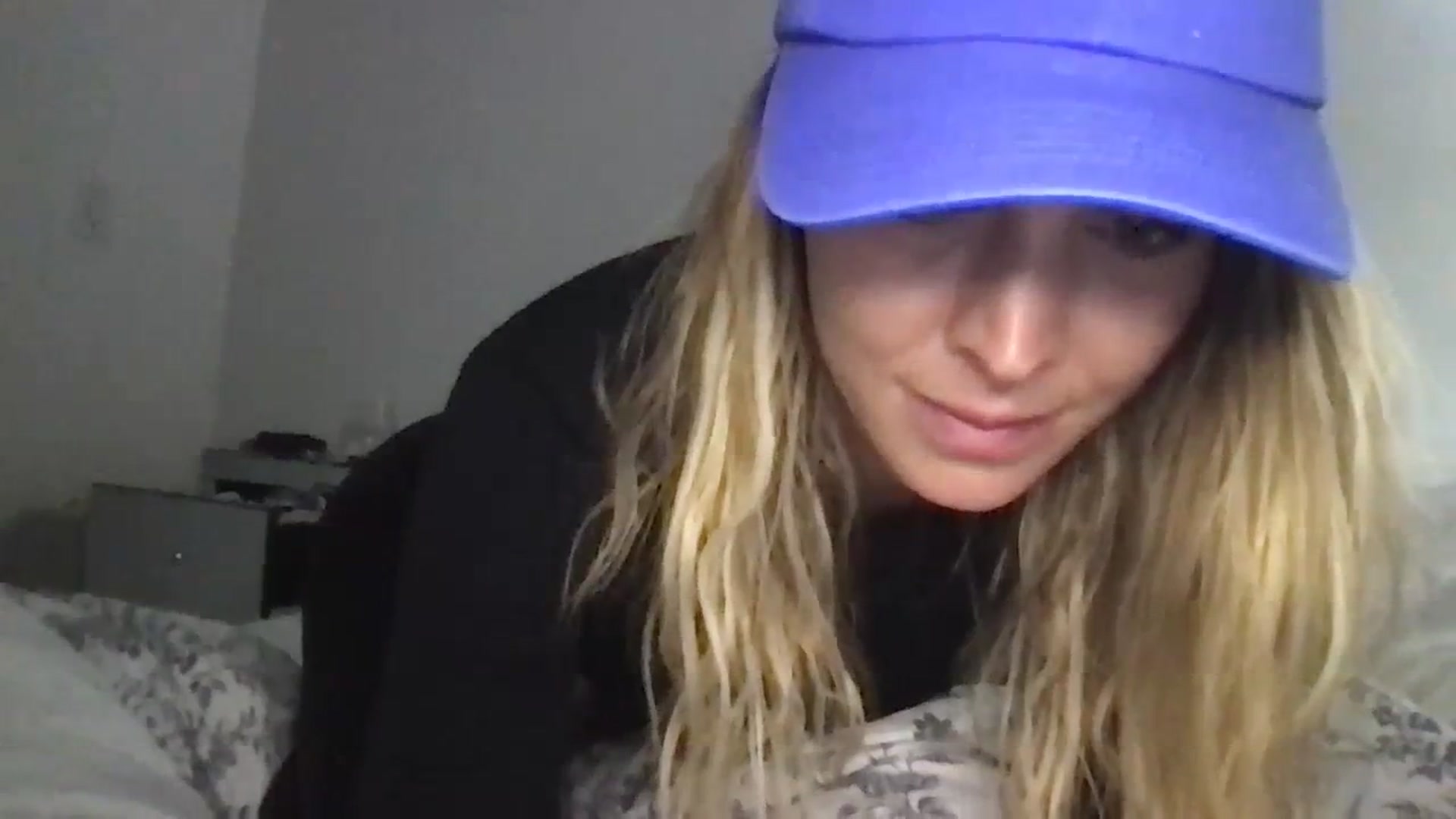 Gallery image thumbnail from Valerie_x0's myfreecams stream on, 03/05/2024, 20:18 image 10 of 20