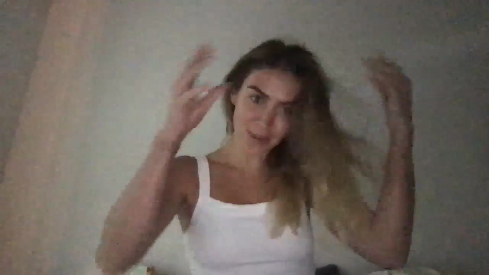 Gallery image thumbnail from Valerie_x0's myfreecams stream on, 03/06/2024, 19:42 image 12 of 20