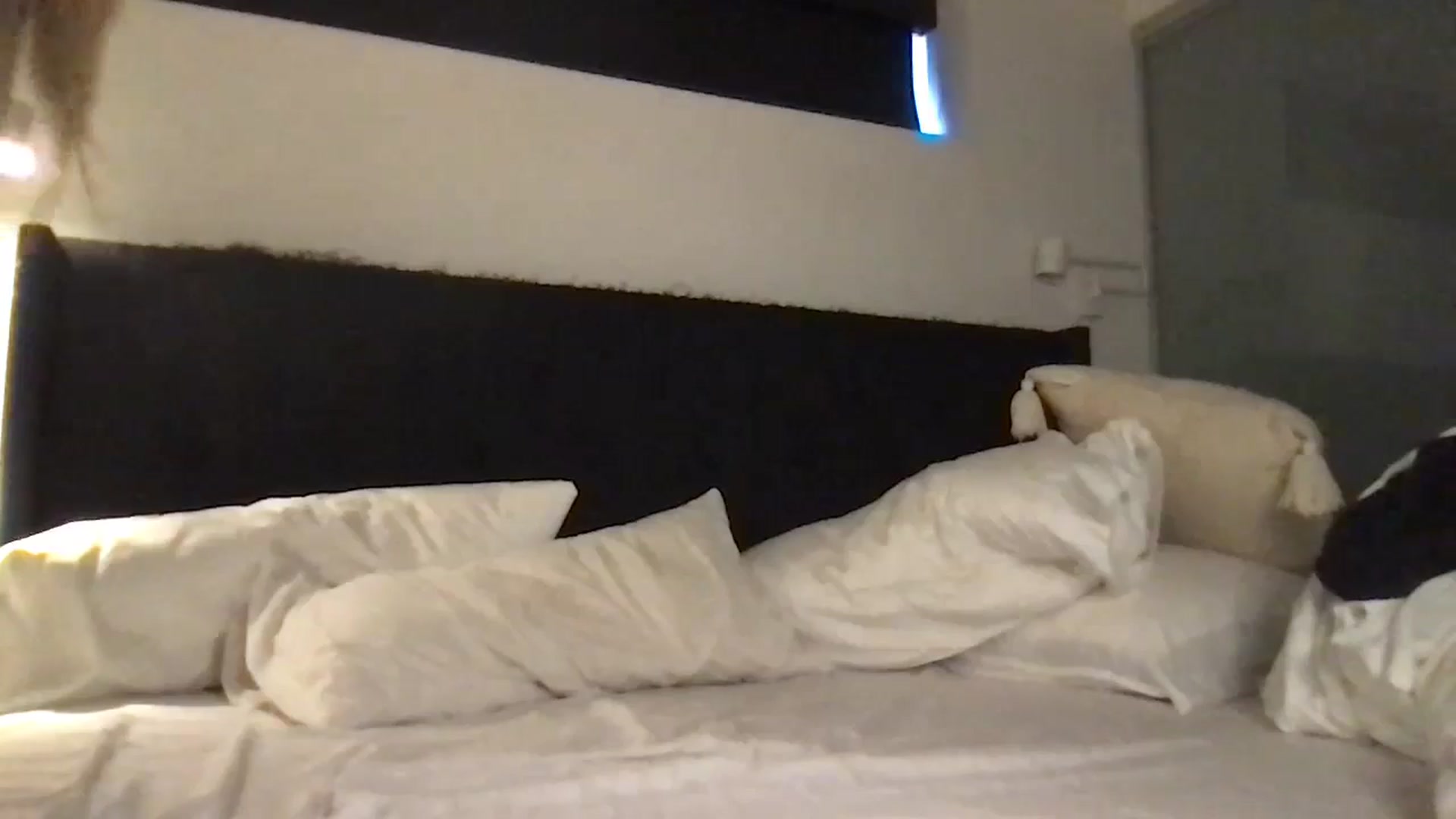 Gallery image thumbnail from Valerie_x0's myfreecams stream on, 09/20/2024, 17:56 image 19 of 20