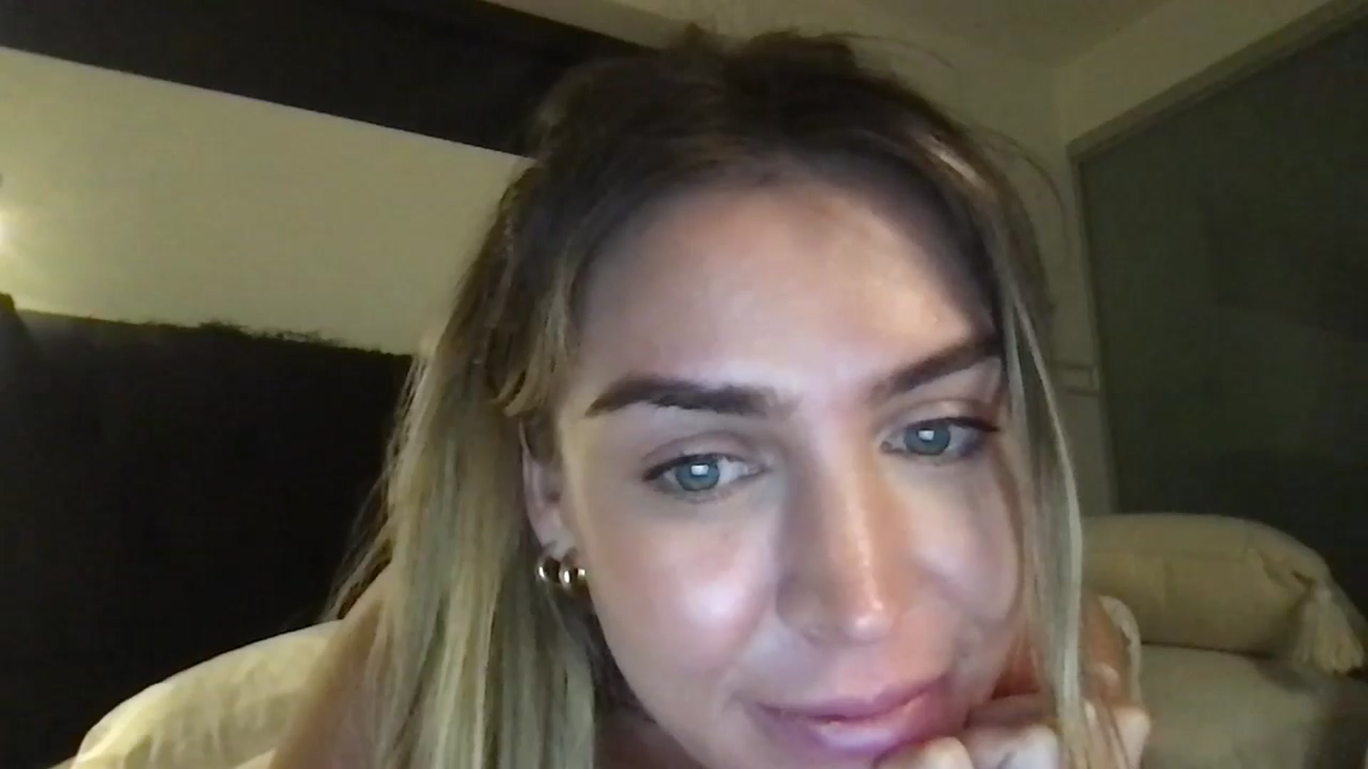 Gallery image thumbnail from Valerie_x0's myfreecams stream on, 09/20/2024, 22:09 image 19 of 20
