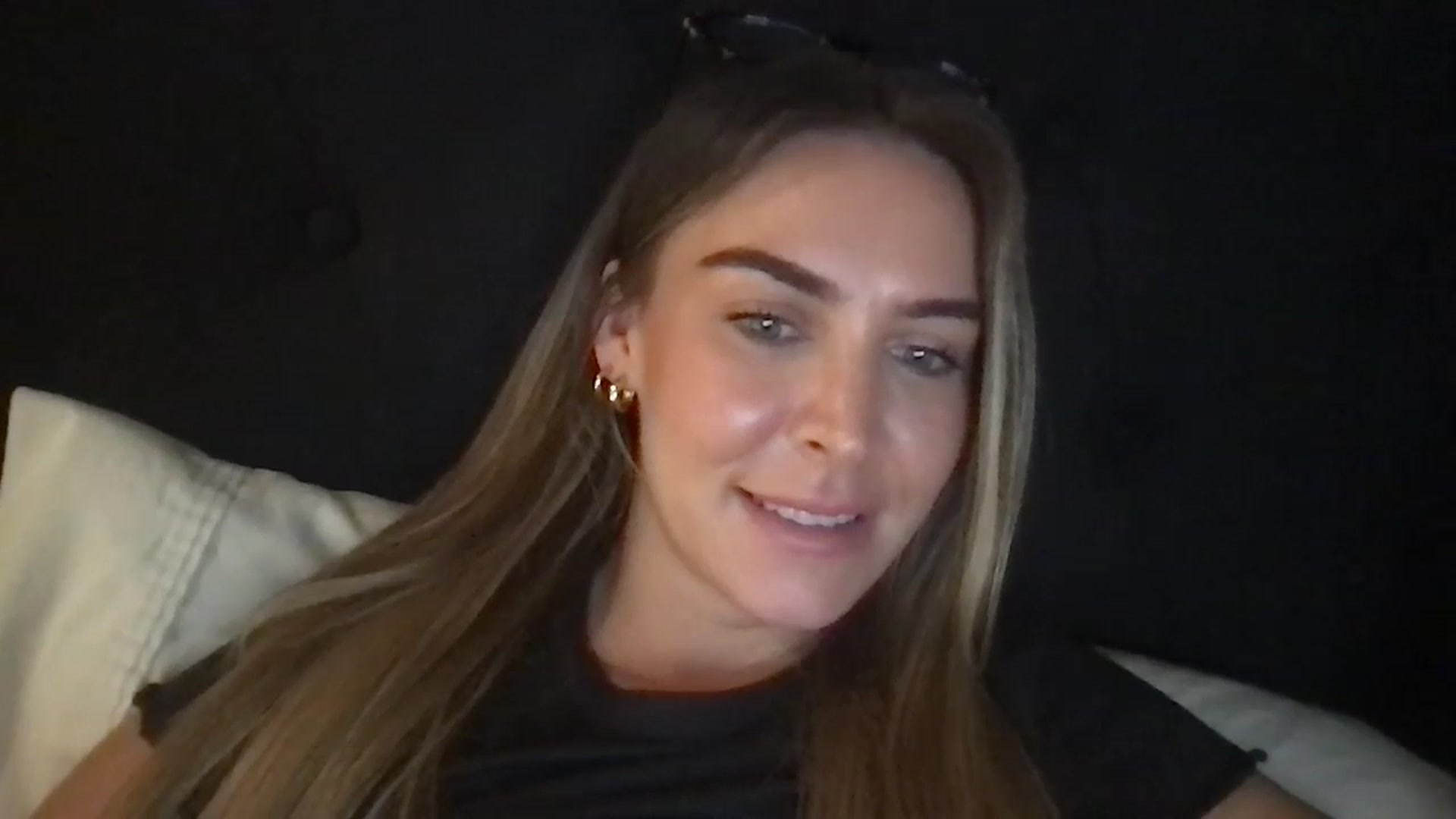 Gallery image thumbnail from Valerie_x0's myfreecams stream on, 09/25/2024, 21:59 image 15 of 20
