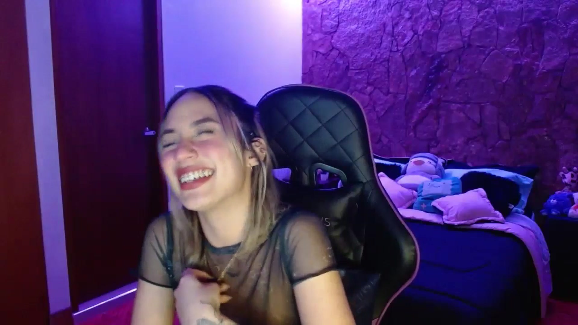 Gallery image thumbnail from Valeriexcandy's myfreecams stream on, 06/19/2024, 04:55 image 4 of 20