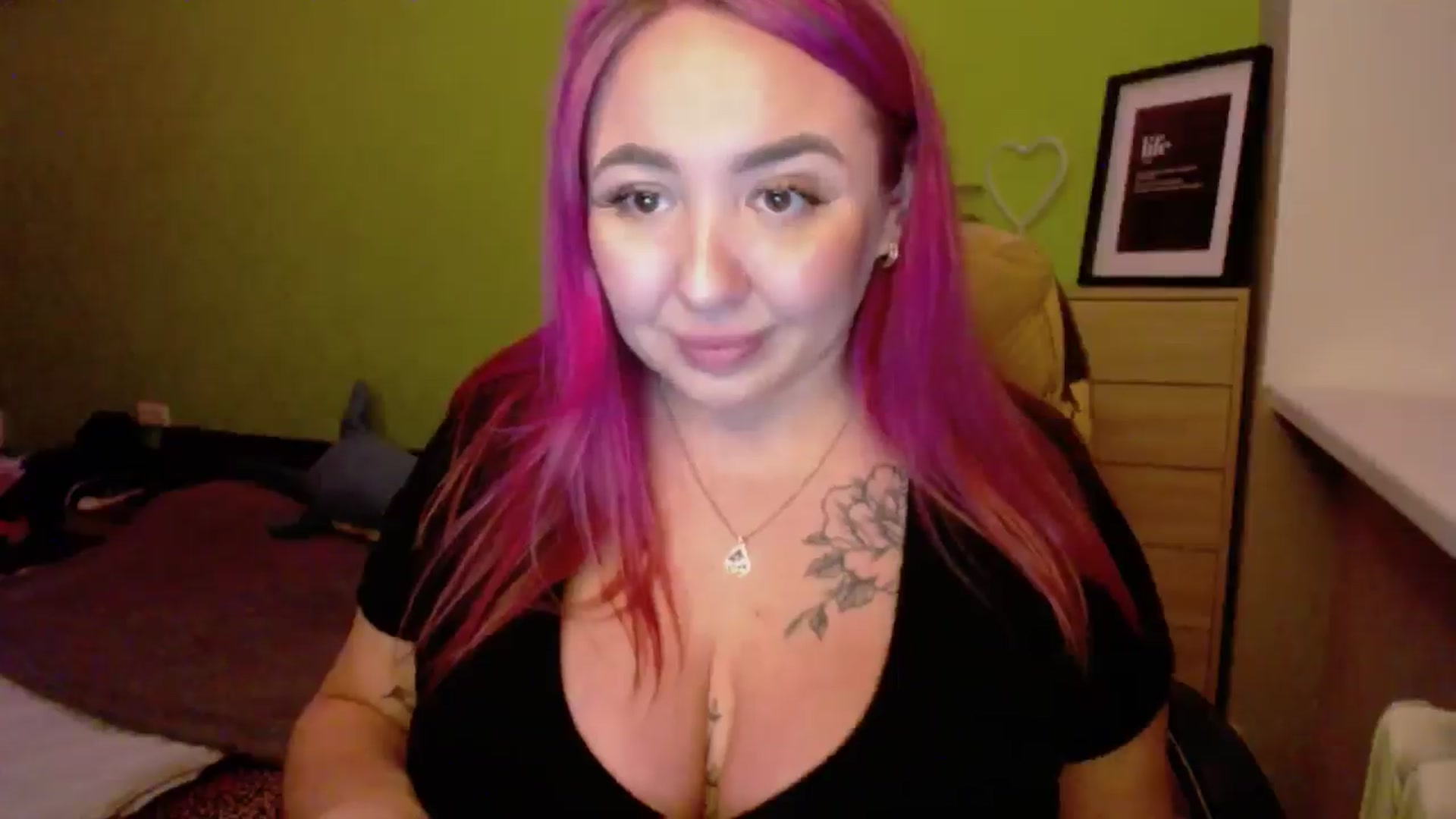 Gallery image thumbnail from Valeriya4353's myfreecams stream on, 01/30/2025, 17:27 image 15 of 20