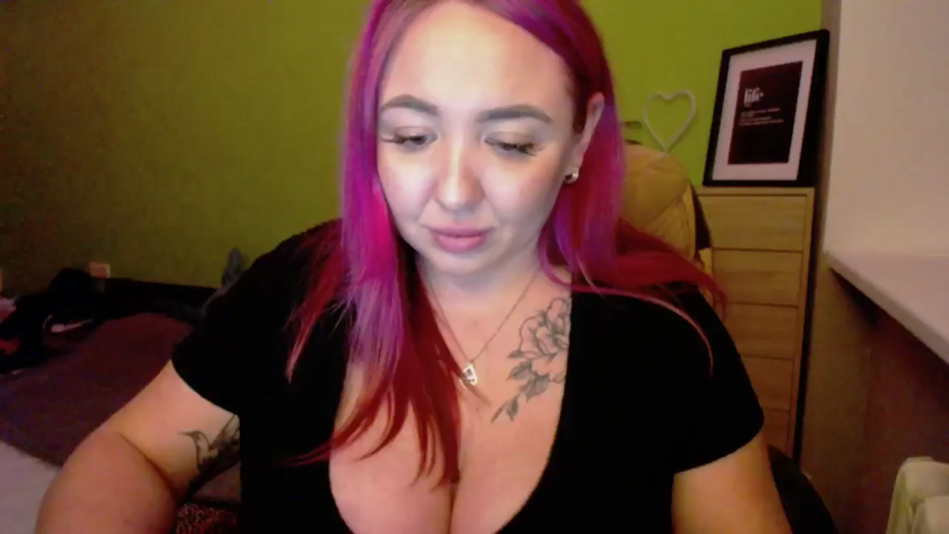 Gallery image thumbnail from Valeriya4353's myfreecams stream on, 01/30/2025, 17:27 image 8 of 20