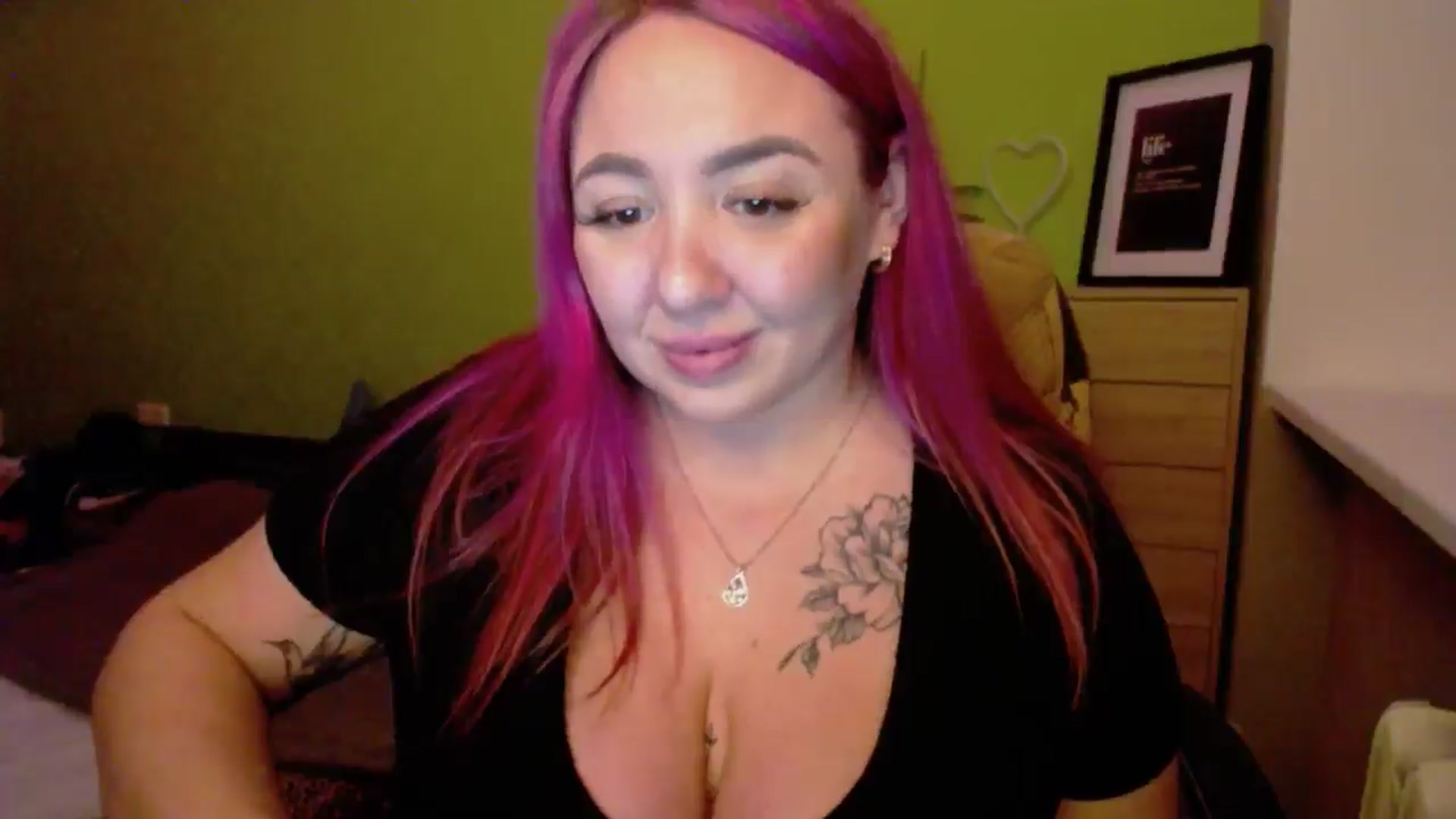 Gallery image thumbnail from Valeriya4353's myfreecams stream on, 01/30/2025, 17:27 image 12 of 20