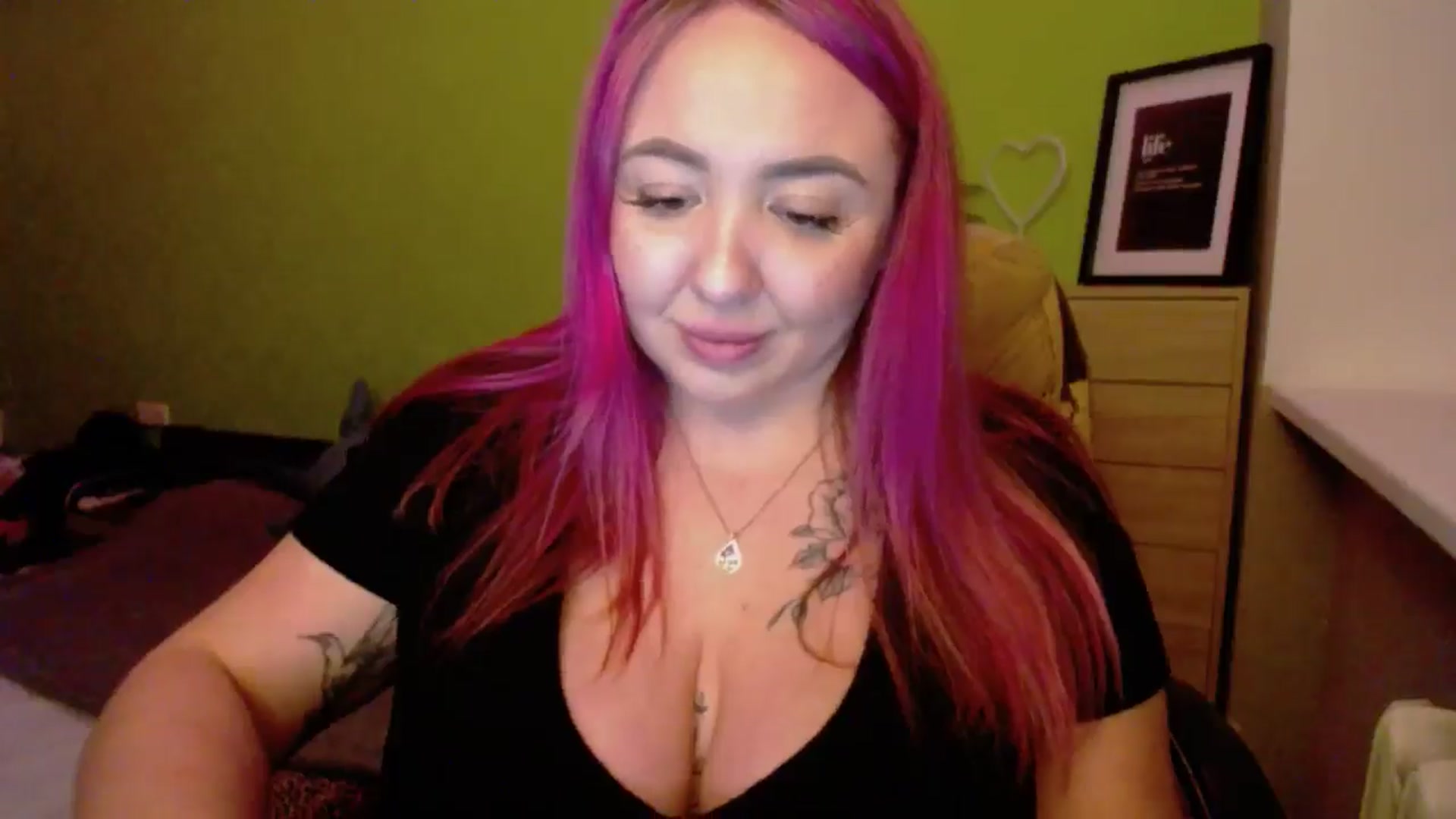 Gallery image thumbnail from Valeriya4353's myfreecams stream on, 01/30/2025, 17:27 image 17 of 20