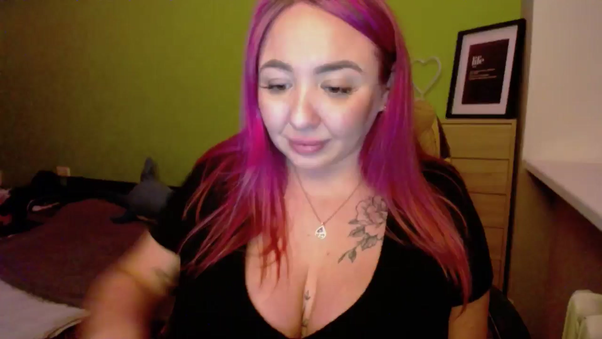 Gallery image thumbnail from Valeriya4353's myfreecams stream on, 01/30/2025, 17:27 image 16 of 20