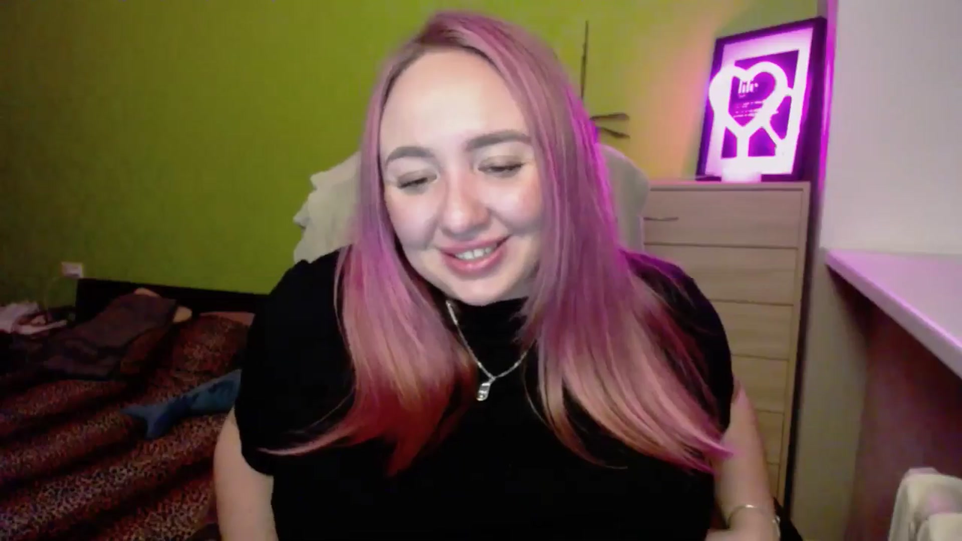 Gallery image thumbnail from Valeriya4353's myfreecams stream on, 01/31/2025, 16:05 image 11 of 20