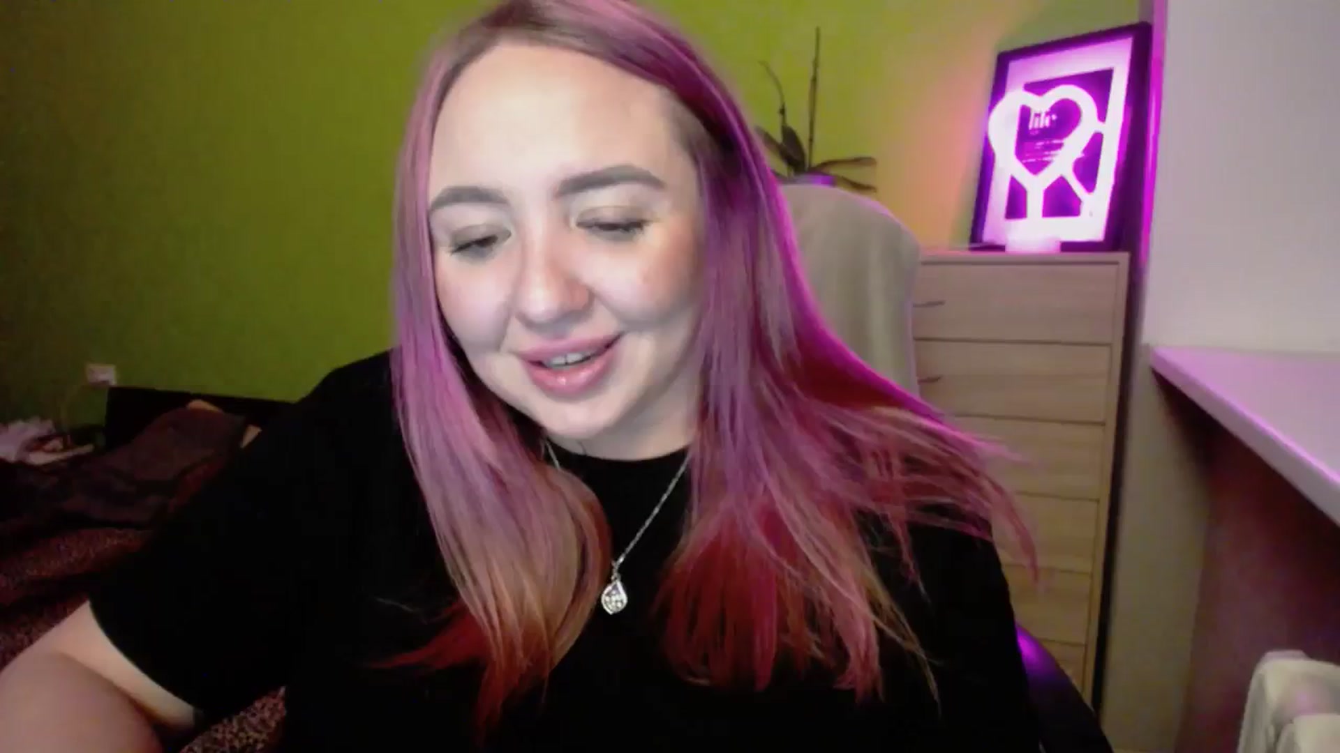 Gallery image thumbnail from Valeriya4353's myfreecams stream on, 01/31/2025, 16:05 image 13 of 20