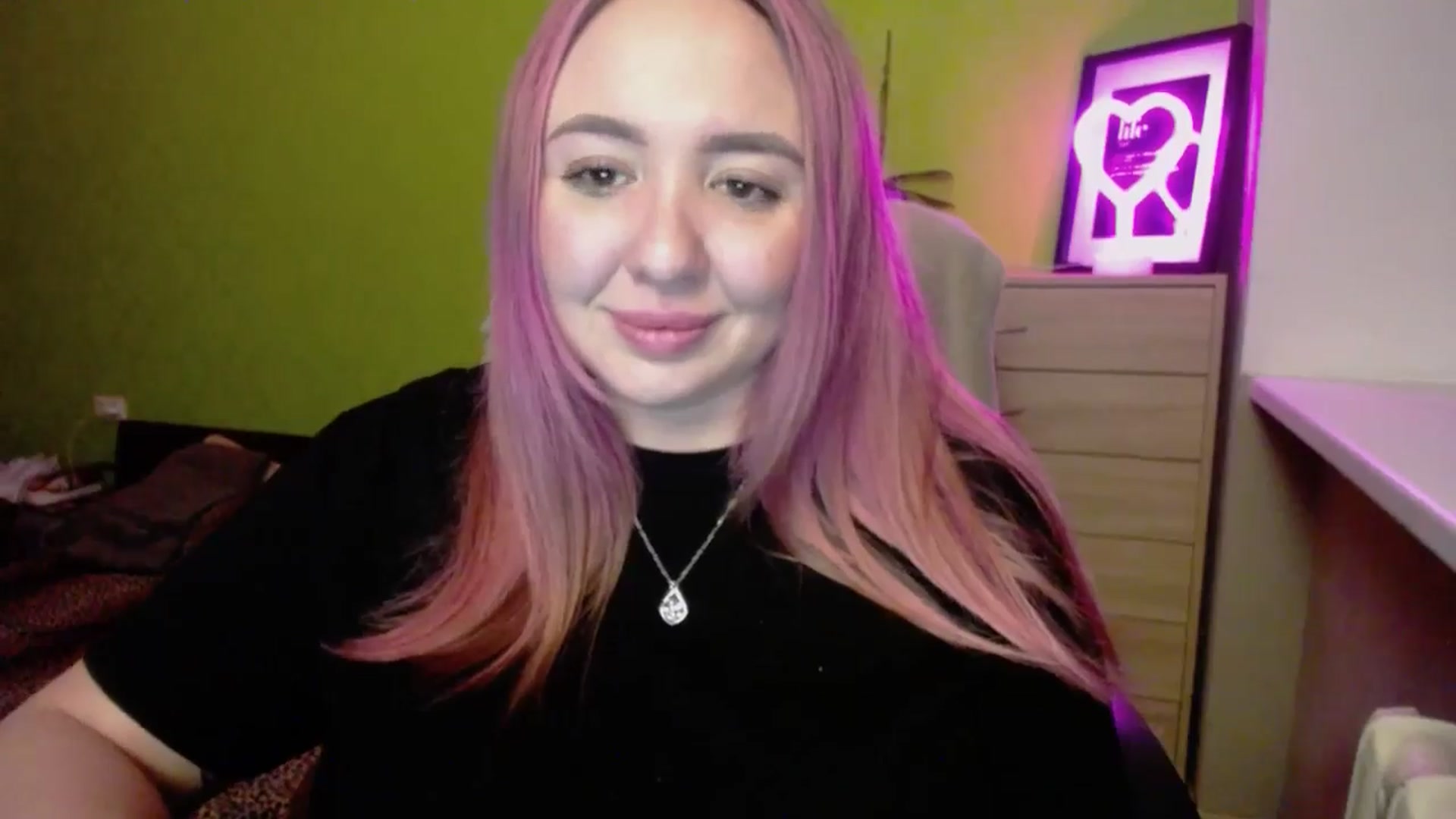 Gallery image thumbnail from Valeriya4353's myfreecams stream on, 01/31/2025, 16:05 image 3 of 20