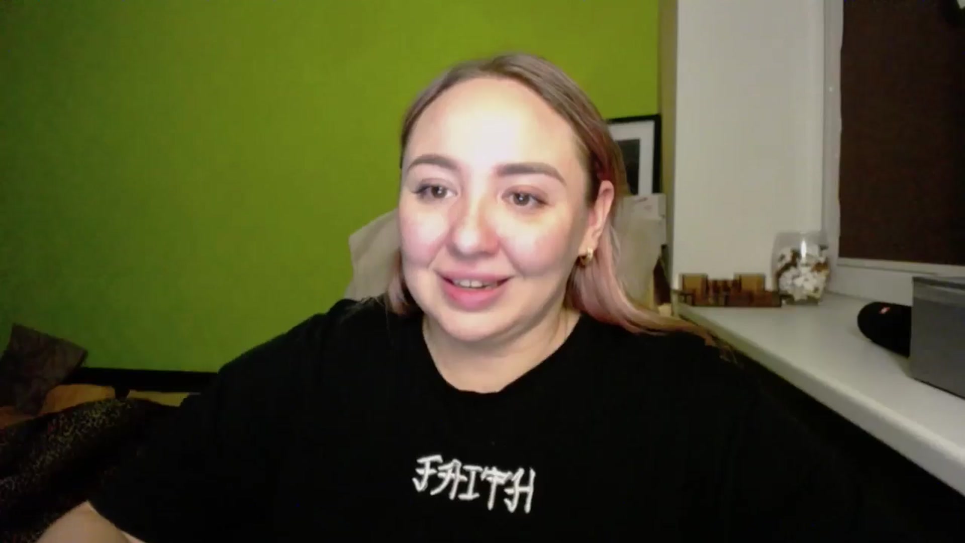 Gallery image thumbnail from Valeriya4353's myfreecams stream on, 02/09/2025, 19:09 image 15 of 20