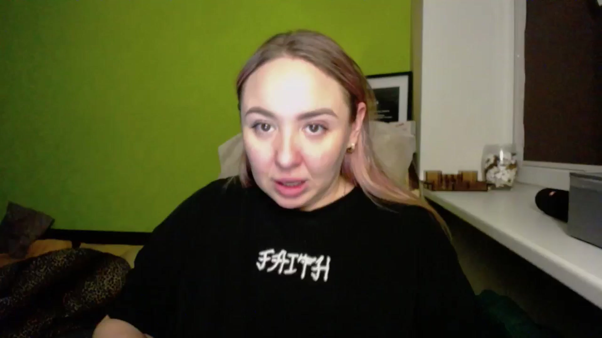 Gallery image thumbnail from Valeriya4353's myfreecams stream on, 02/09/2025, 19:09 image 14 of 20