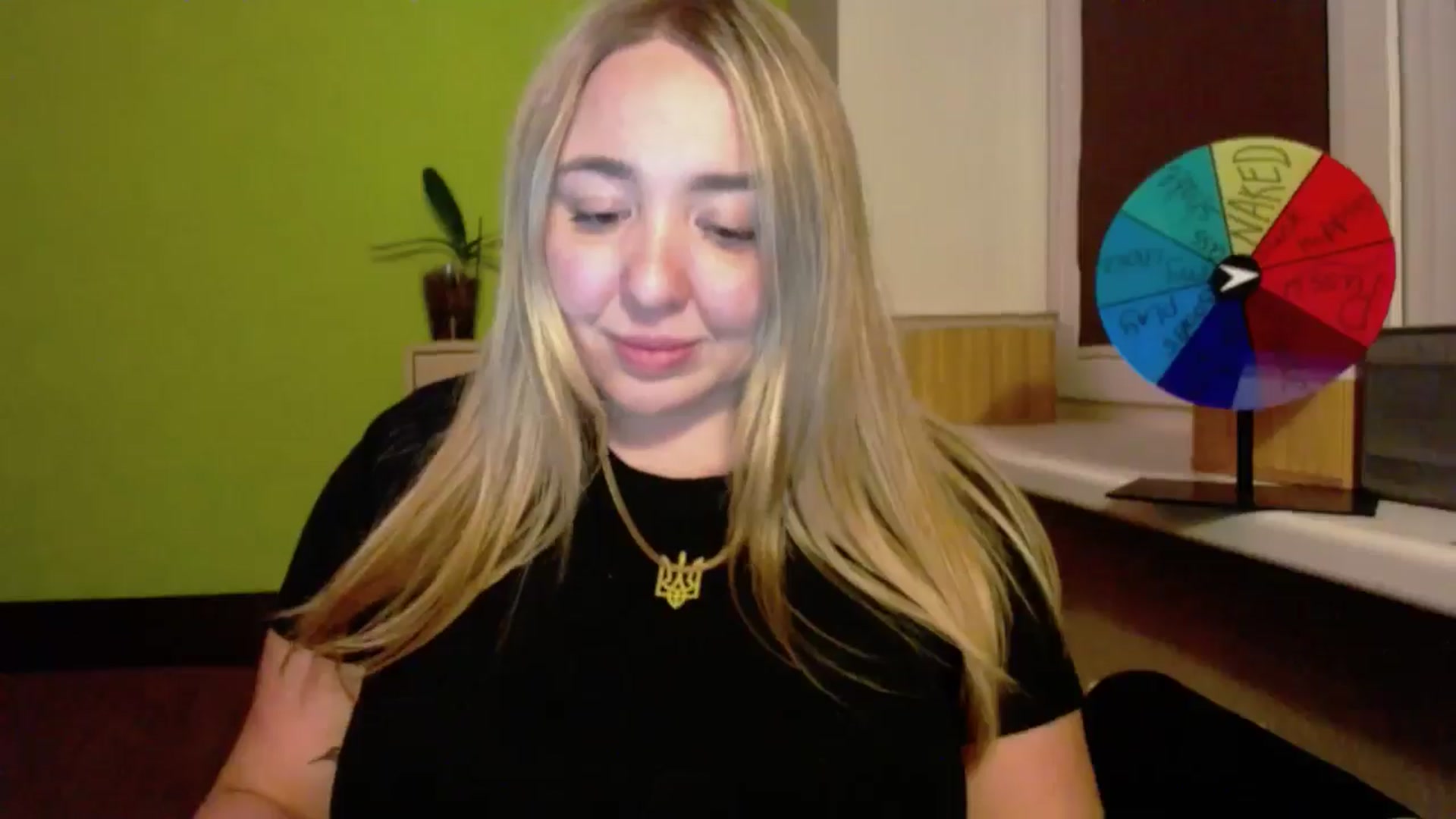 Gallery image thumbnail from Valeriya4353's myfreecams stream on, 02/21/2025, 19:08 image 3 of 20