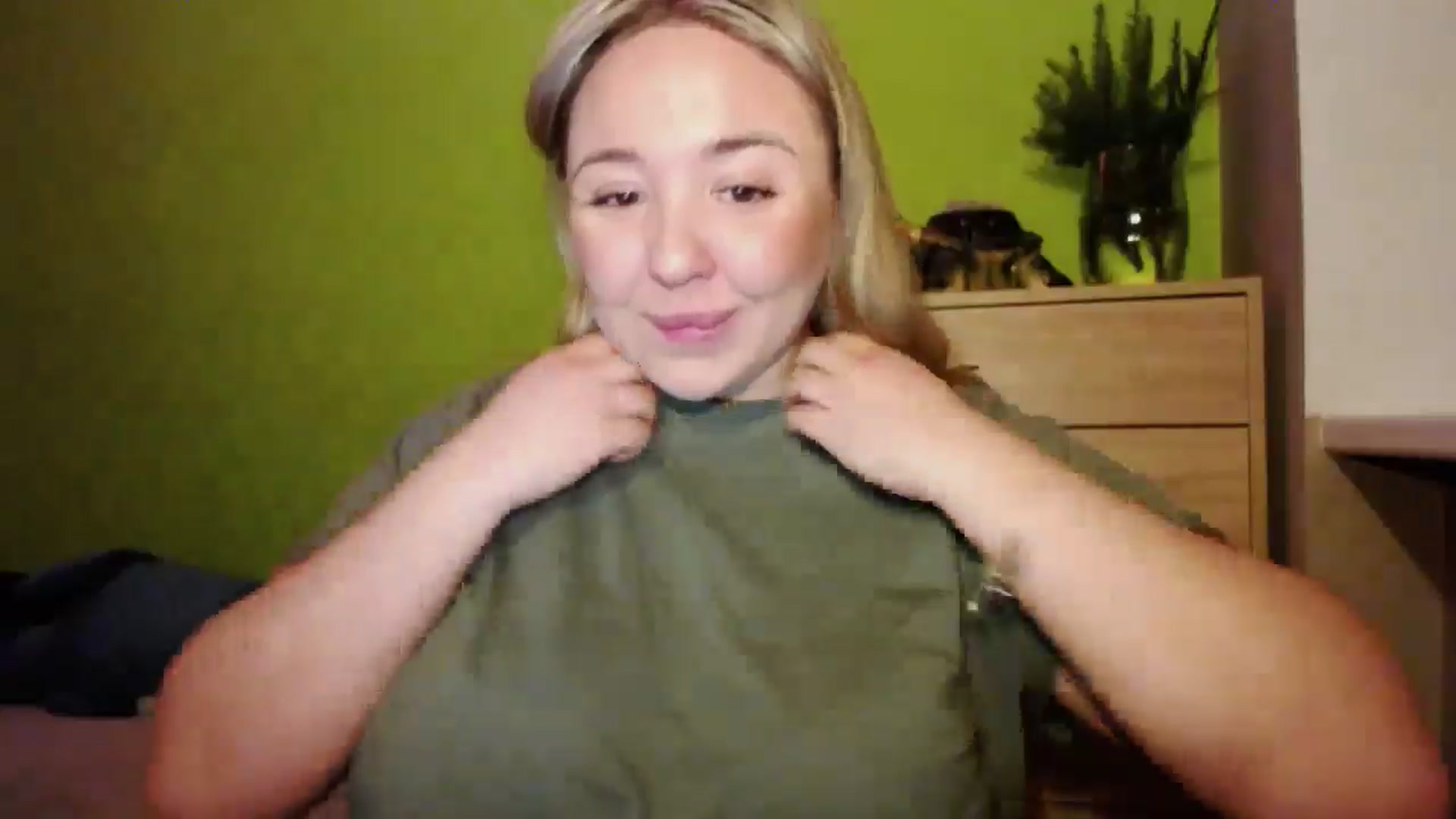 Gallery image thumbnail from Valeriya69's myfreecams stream on, 01/07/2025, 16:28 image 2 of 20