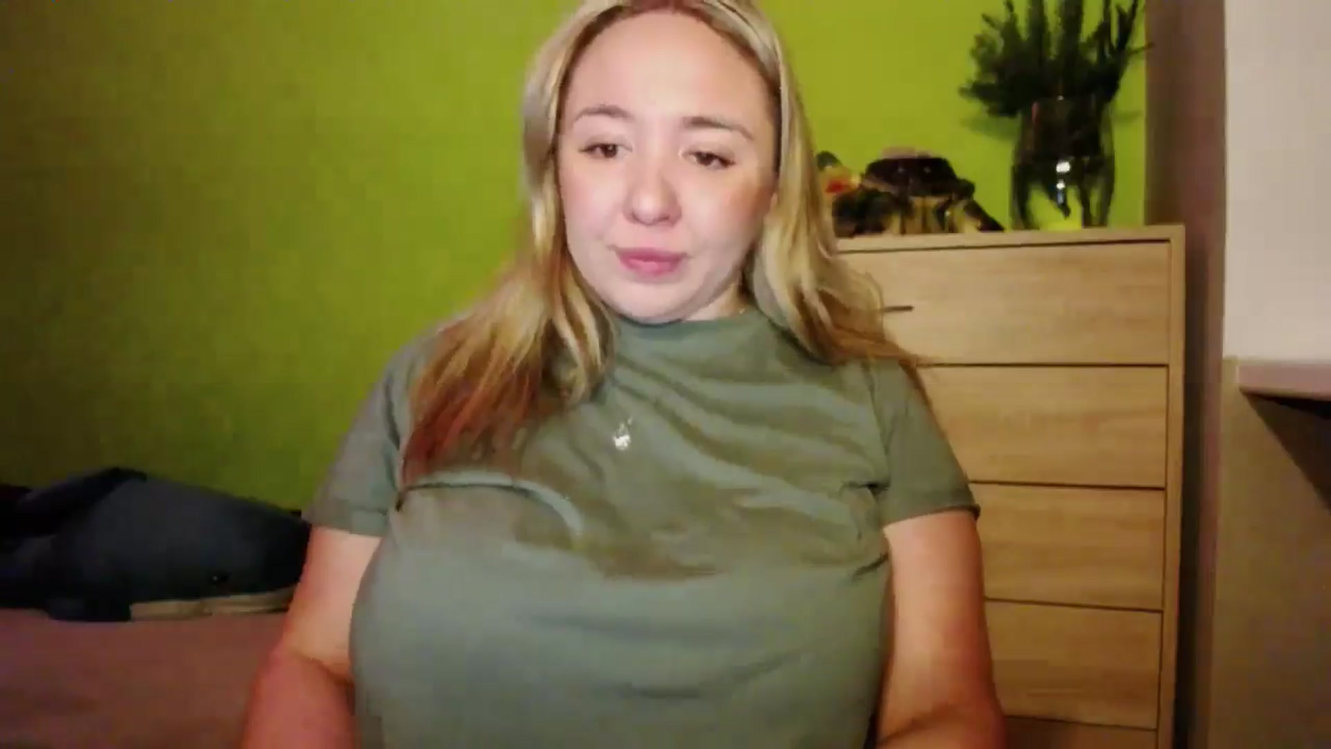 Gallery image thumbnail from Valeriya69's myfreecams stream on, 01/07/2025, 16:28 image 10 of 20