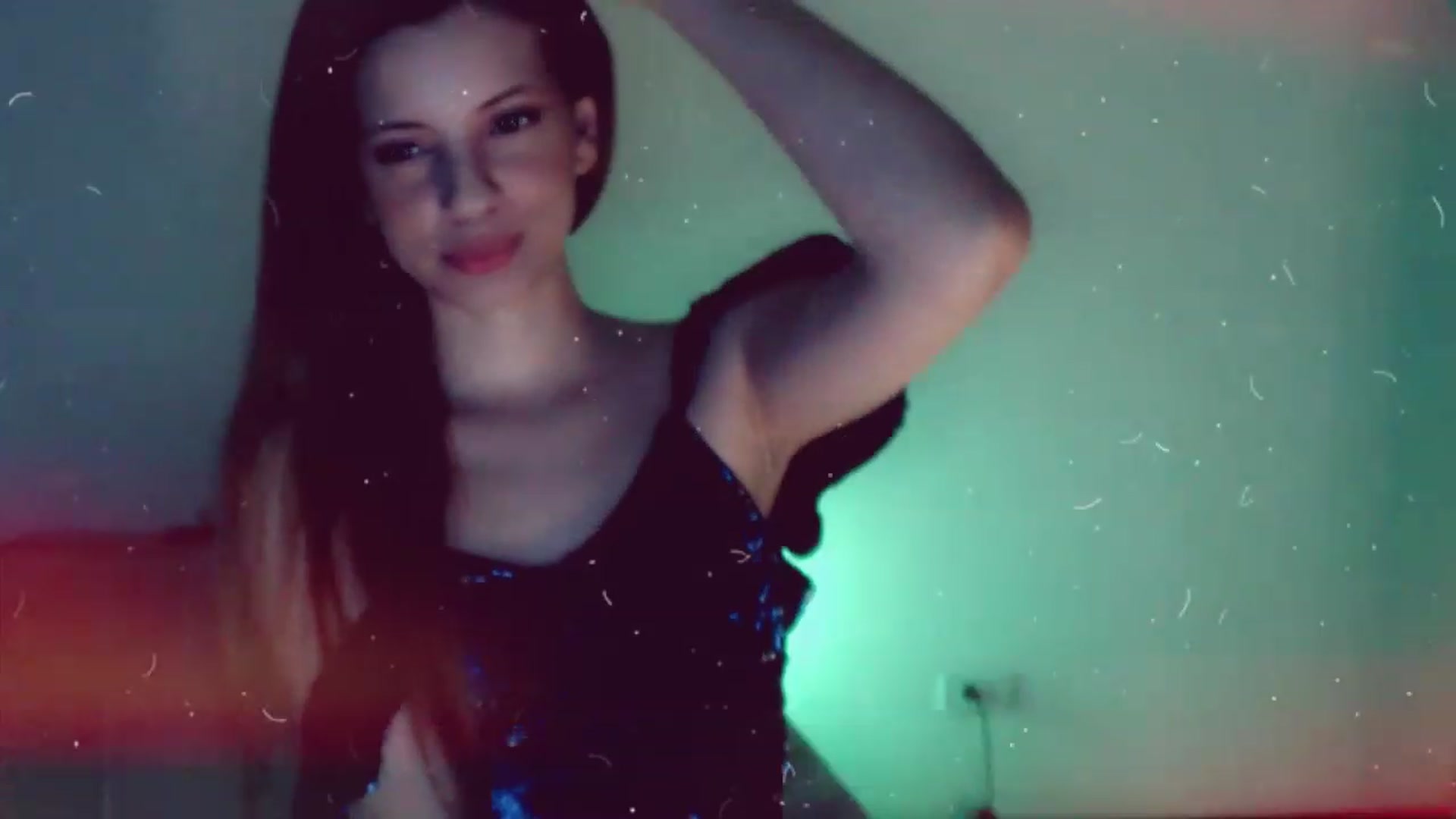 Gallery image thumbnail from Valery2love's myfreecams stream on, 12/28/2022, 07:28 image 15 of 20